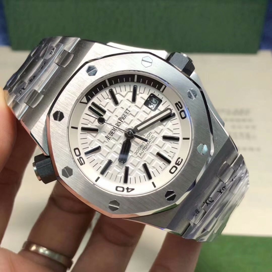 Modelo con correa de acero versión BF Boutique V7 enviado AP La serie Audemars Piguet Royal Oak Offshore 1571…