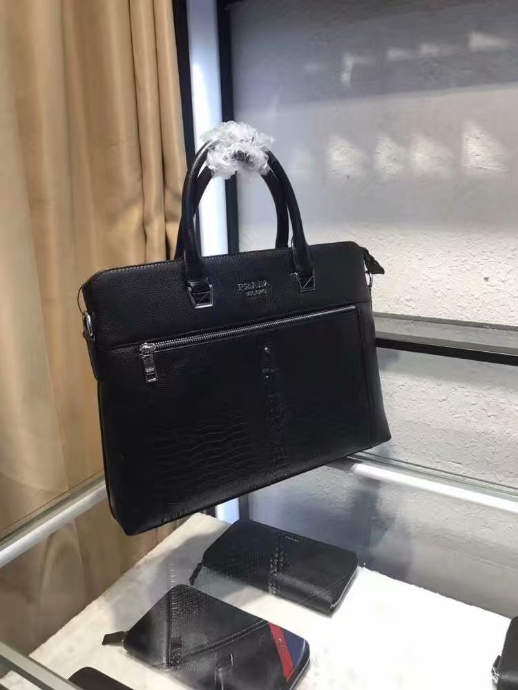 批¥PRADA普拉达 独家新款【型号】193-1商务休闲包【尺寸】38-29-6cm【颜色】黑色 高端品