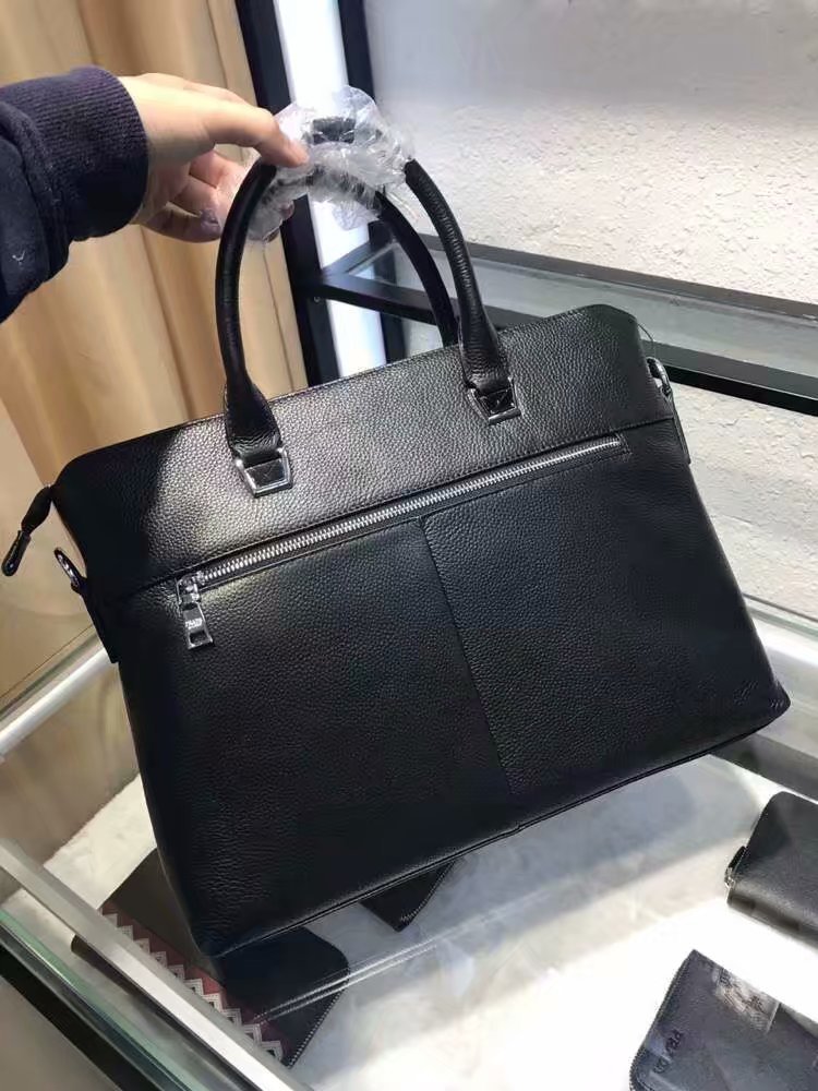 批¥PRADA普拉达 独家新款【型号】193-1商务休闲包【尺寸】38-29-6cm【颜色】黑色 高端品