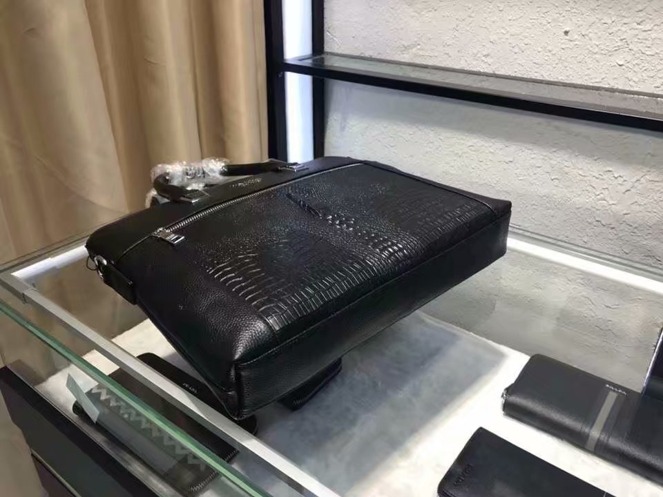批¥PRADA普拉达 独家新款【型号】193-1商务休闲包【尺寸】38-29-6cm【颜色】黑色 高端品