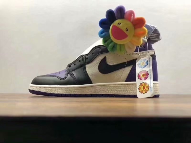 AJ1高帮女鞋“SP纯原”版本价格下调<br />本地自取￥330<br />价格下调<br />【SP版】Nike Air Jordan 1 Retro High AJ1乔1 黑红脚趾575441-<br />尺码：36 36.5 37.5 38 38.5 39 40 全码货齐，每天精准库存更新！<br />#全新模具重金打造 市面最贴切原版的鞋型后跟三个坡度细节  “驼背腰”首家实现飞翼3D打印改良 深度立体 已比对原鞋#唯一正确原底细节 同步官方 四线中底拉帮#皮料选材 原装公司皮料 卡色调整与原鞋相同#鞋盒、防尘纸  均采购来自原厂<br />其他版本：<br />DT版本￥350（36-39带半码）<br />ST版本￥350（36-39带半码）<br />GZ版本￥240（36-40带半码）