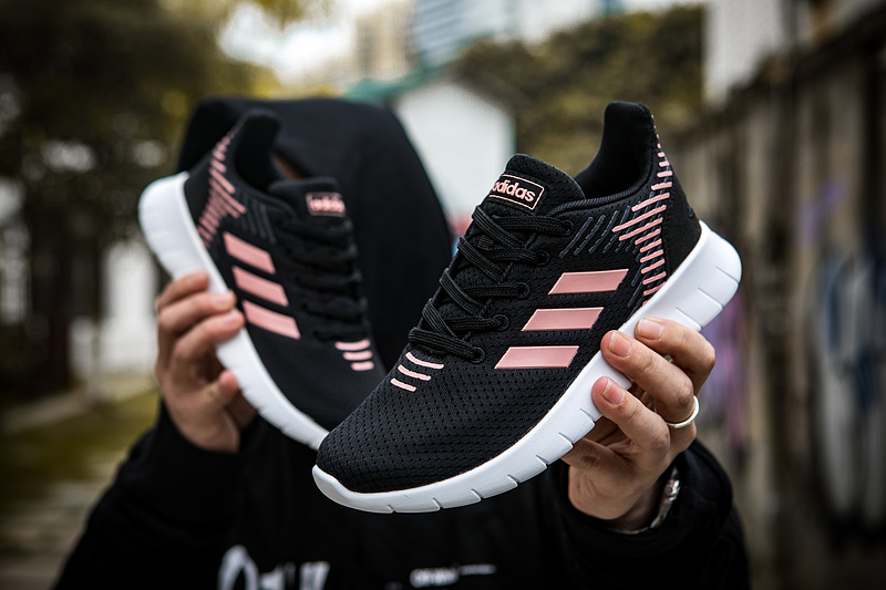 85阿迪达斯男女鞋2019春季新款运动鞋网面透气轻便休闲跑步鞋