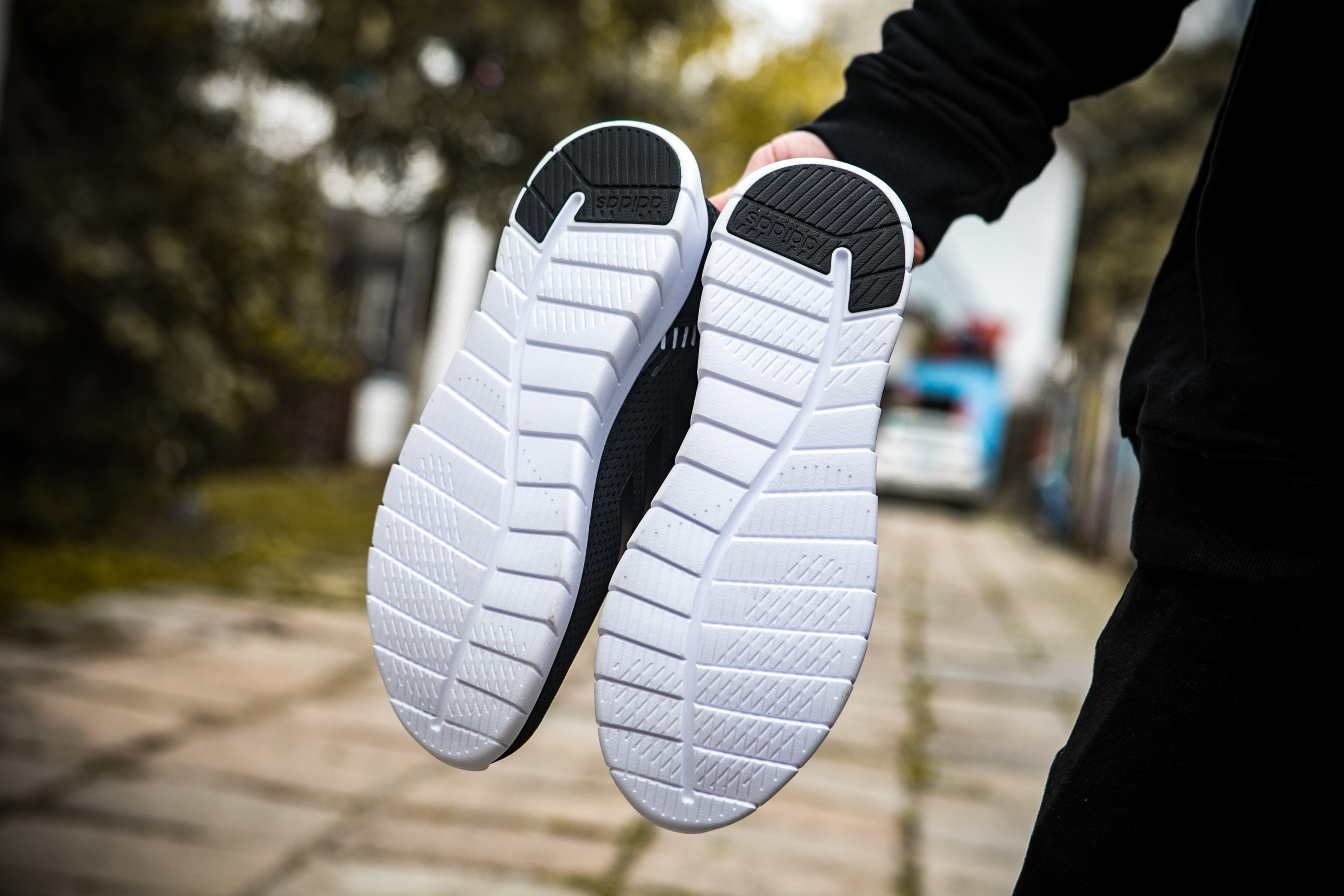 85阿迪达斯男女鞋2019春季新款运动鞋网面透气轻便休闲跑步鞋