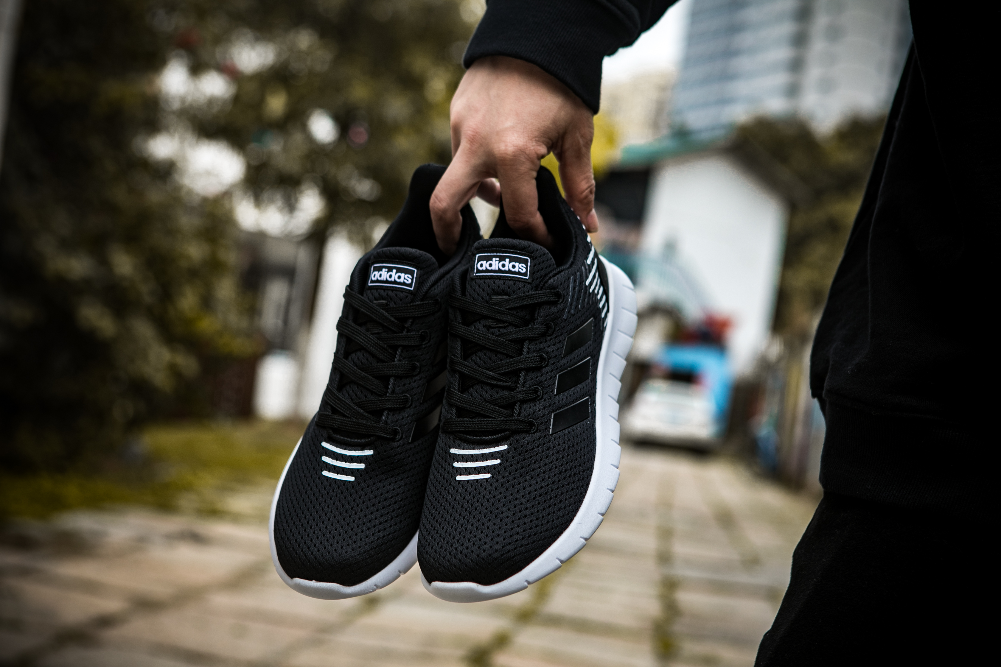 85阿迪达斯男女鞋2019春季新款运动鞋网面透气轻便休闲跑步鞋