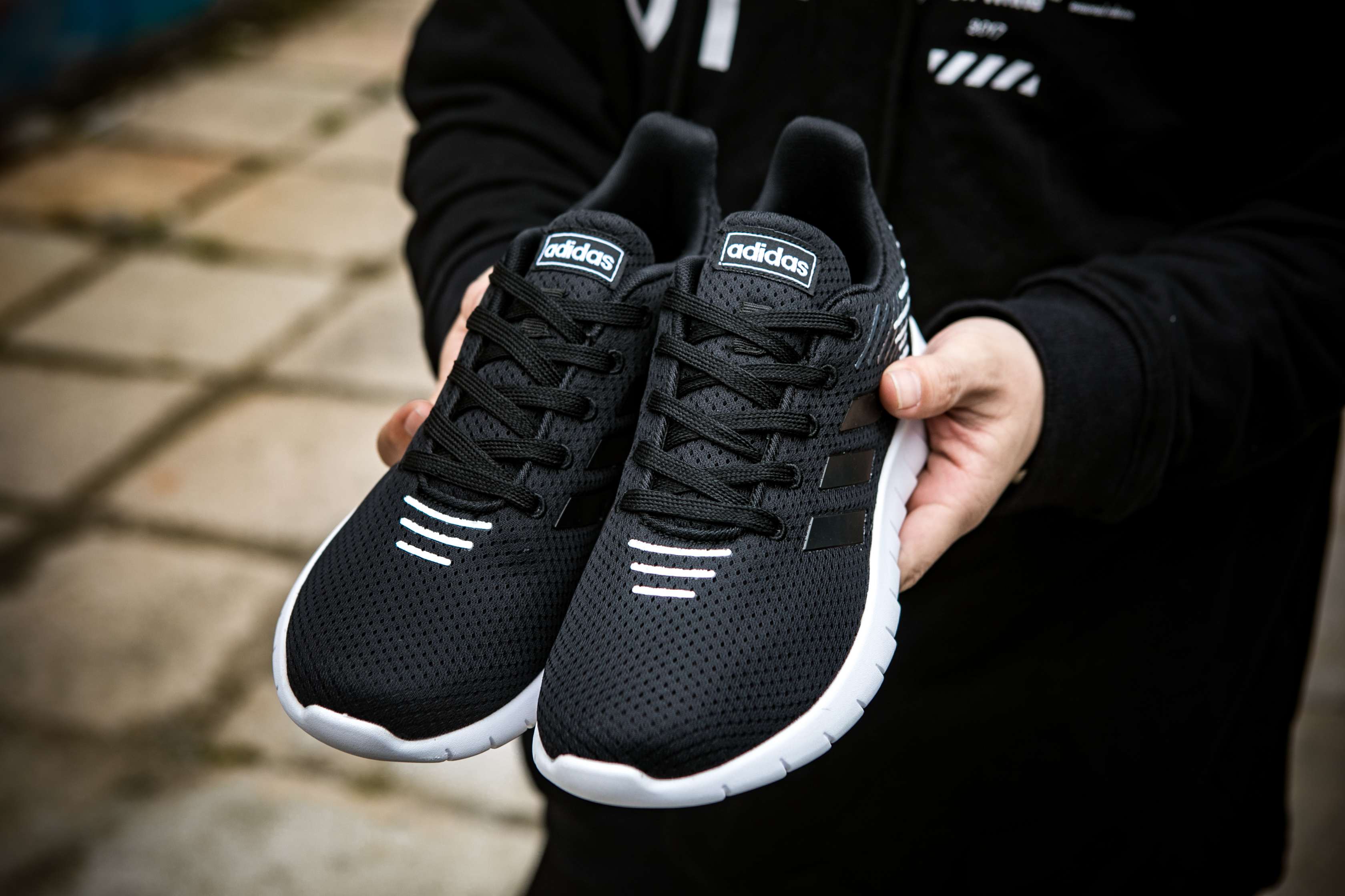 85阿迪达斯男女鞋2019春季新款运动鞋网面透气轻便休闲跑步鞋