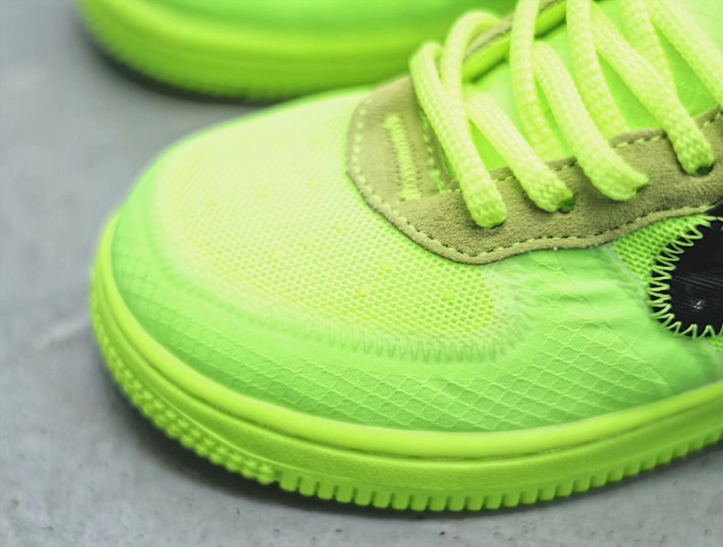 130 <br />#毒物#公司级 NikeAirForce1OW'Volt'2.0联名AF1童鞋，独立磨具，原鞋开膜，区别市面通货版本 尺码：22～35
