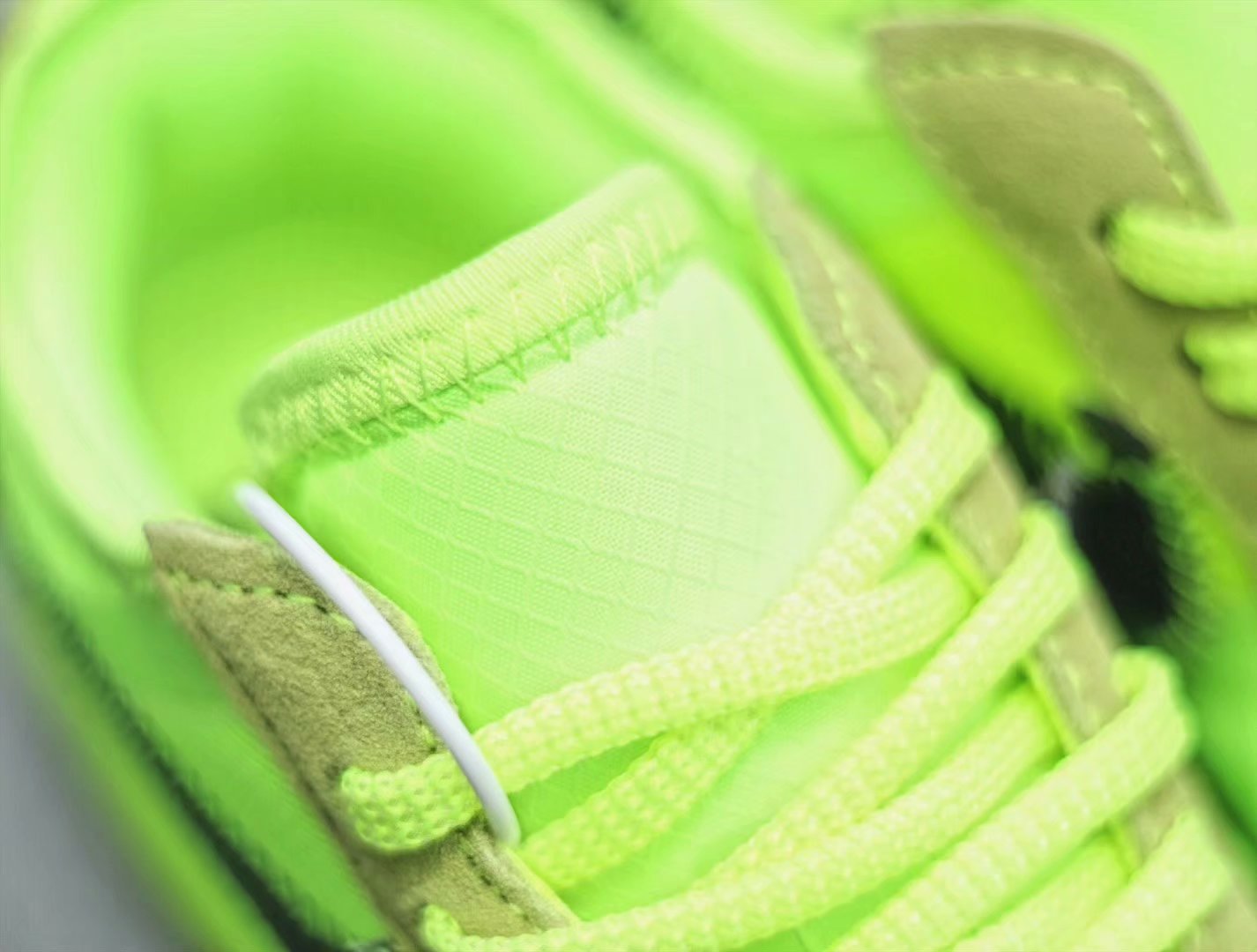 130 <br />#毒物#公司级 NikeAirForce1OW'Volt'2.0联名AF1童鞋，独立磨具，原鞋开膜，区别市面通货版本 尺码：22～35