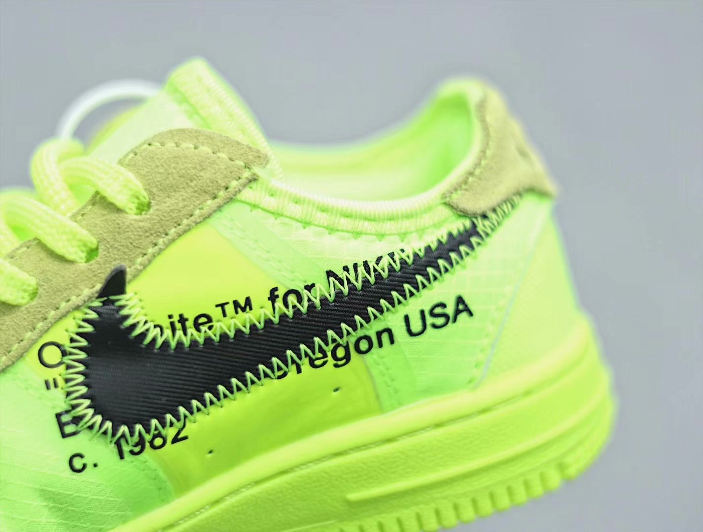 130 <br />#毒物#公司级 NikeAirForce1OW'Volt'2.0联名AF1童鞋，独立磨具，原鞋开膜，区别市面通货版本 尺码：22～35