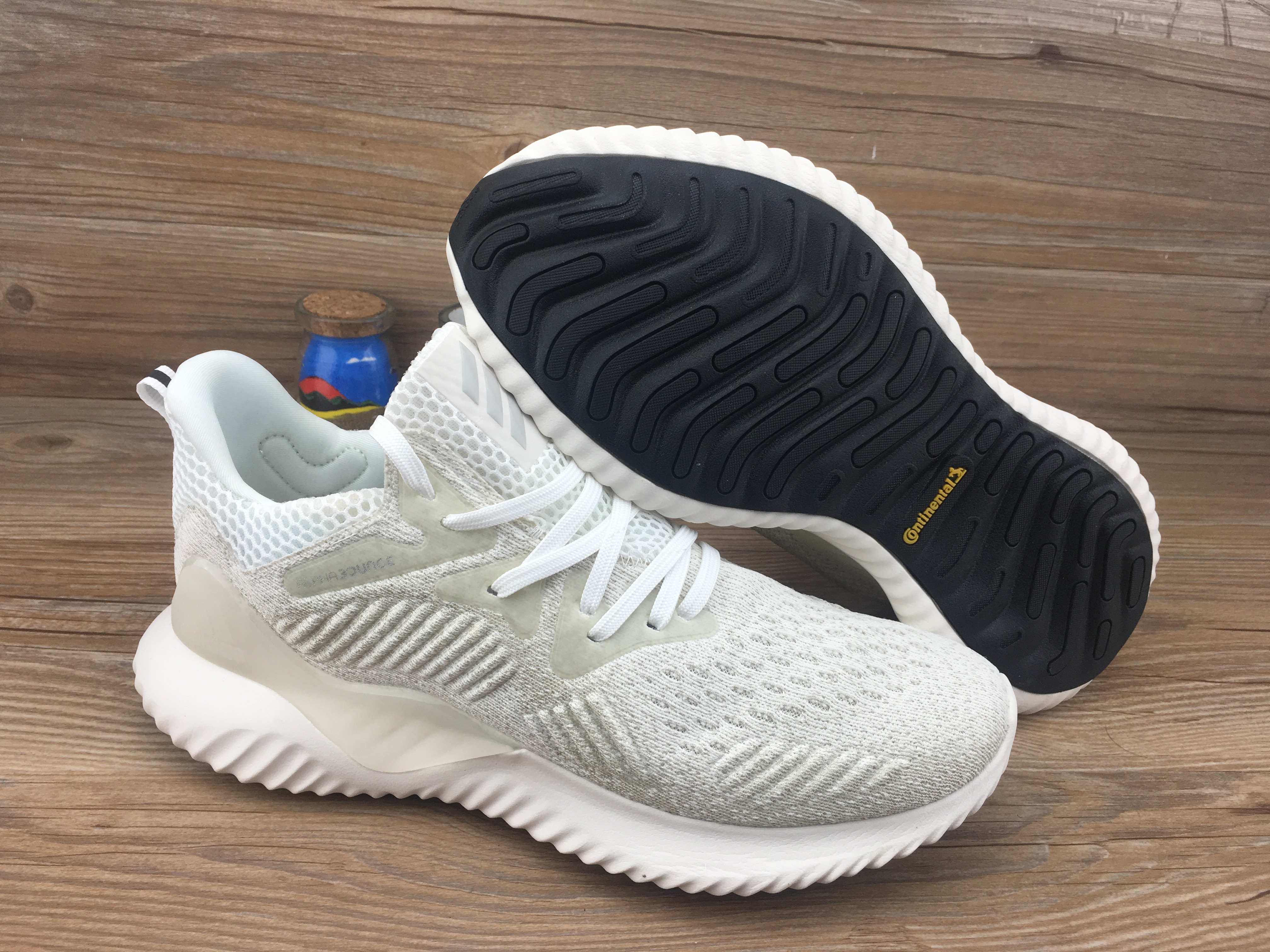 阿迪达斯阿尔法3代小椰子330V3 真标带半码 阿尔法三代 跑鞋 adidas yeezy 330 Alphabounce Em M 货号B76048 40-45 |