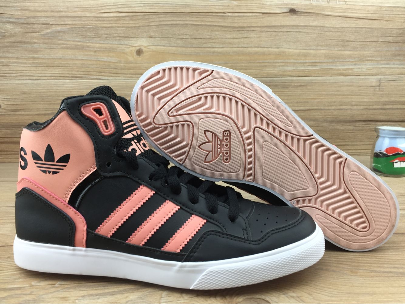 范冰冰高帮新配色爆款阿迪达斯高帮商城品质真标正品材料 阿迪达斯范冰冰同款系列男女鞋高帮板鞋 黑玫瑰粉 货号CP9625 36-40 |