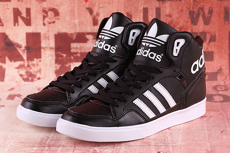 阿迪达斯高帮真标正品鞋垫范冰冰高帮李宇春同款 adidas高帮男女鞋M20863 黑白 专柜码36-44 |