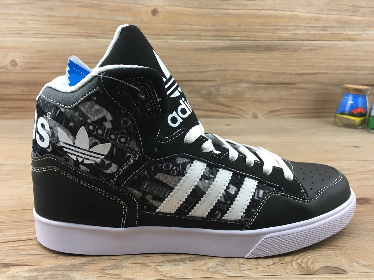 范冰冰高帮新配色爆款阿迪达斯高帮商城品质真标正品材料 阿迪达斯范冰冰同款系列男女鞋高帮板鞋 黑白花 货号CP9627 36-44 |