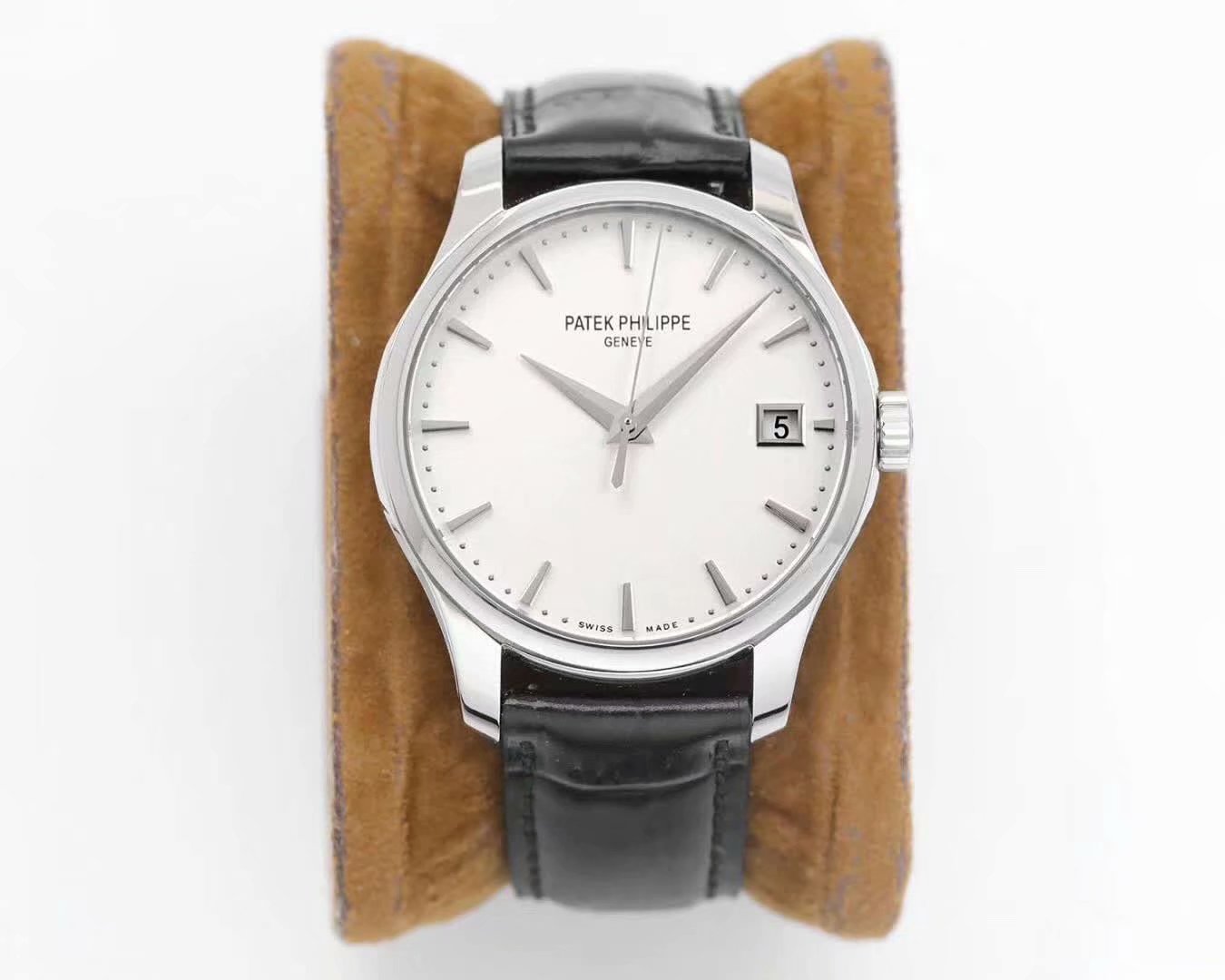 NO:586360,Patek Philippe Classic Series 5227 watch (PP flip cover for short) makes a strong debut!  [Case] Watch size 39mm  The ivory white enamel dial is smooth and delicate, and the gold three-dimensional hour markers and hands are all processed by precious metal PVD to restore the tall and elegant aura of PP [Technical Breakthrough] Changed to PP self-produced Cal.324  SC movement - the large and small splints have flowing luster, the gemstone bearings are bright and natural, the position of the balance wheel is consistent with the original, and the simulation is close to the original. [Strap] Equipped with a classic Italian calfskin strap, with clear texture and high quality. The pin buckle is consistent with the original structure, polished neatly and brightly, and can be used with the original. 5227 is extremely simple, with hidden beauty, revealing the unique temperament of Patek Philippe, which is very tempting!  ,,patek philippe,cowhide19860909百达翡丽古典系列5227腕表(简称PP翻盖）强势登场！【表壳】腕表尺寸39mmX10.2mm 薄而有质 1.每一只壳套经过工厂手艺最好的师傅来完成,确保完美的圆形比例和比肩正品的柔和质感 2.背部的防尘盖采用陶瓷滚珠轴承与壳套连接,带来了和正品一致的开合体验,底盖内部打磨的如镜子一般明亮,包括底盖合闭时独特的声音也调校与正品一致 3. 象牙白搪瓷表盘,光滑细腻,金质立体时标和指针,全部经过贵金属PVD处理,还原PP高大上的气场【技术突破】改PP自产Cal.324 SC机芯——大小夹板光泽流动,宝石轴承鲜艳自然,摆轮位置吻合正品,仿真度直逼原厂.【表带】配备经典的意大利小牛皮表带,纹路清晰,质感上乘.针式表扣与原装结构一致,打磨齐整光亮,均可与正品通用. 5227简单极致,隐匿之美,将百达翡丽独特的气质表露无遗,非常撩人！,,patek philippe,cowhide,Watch