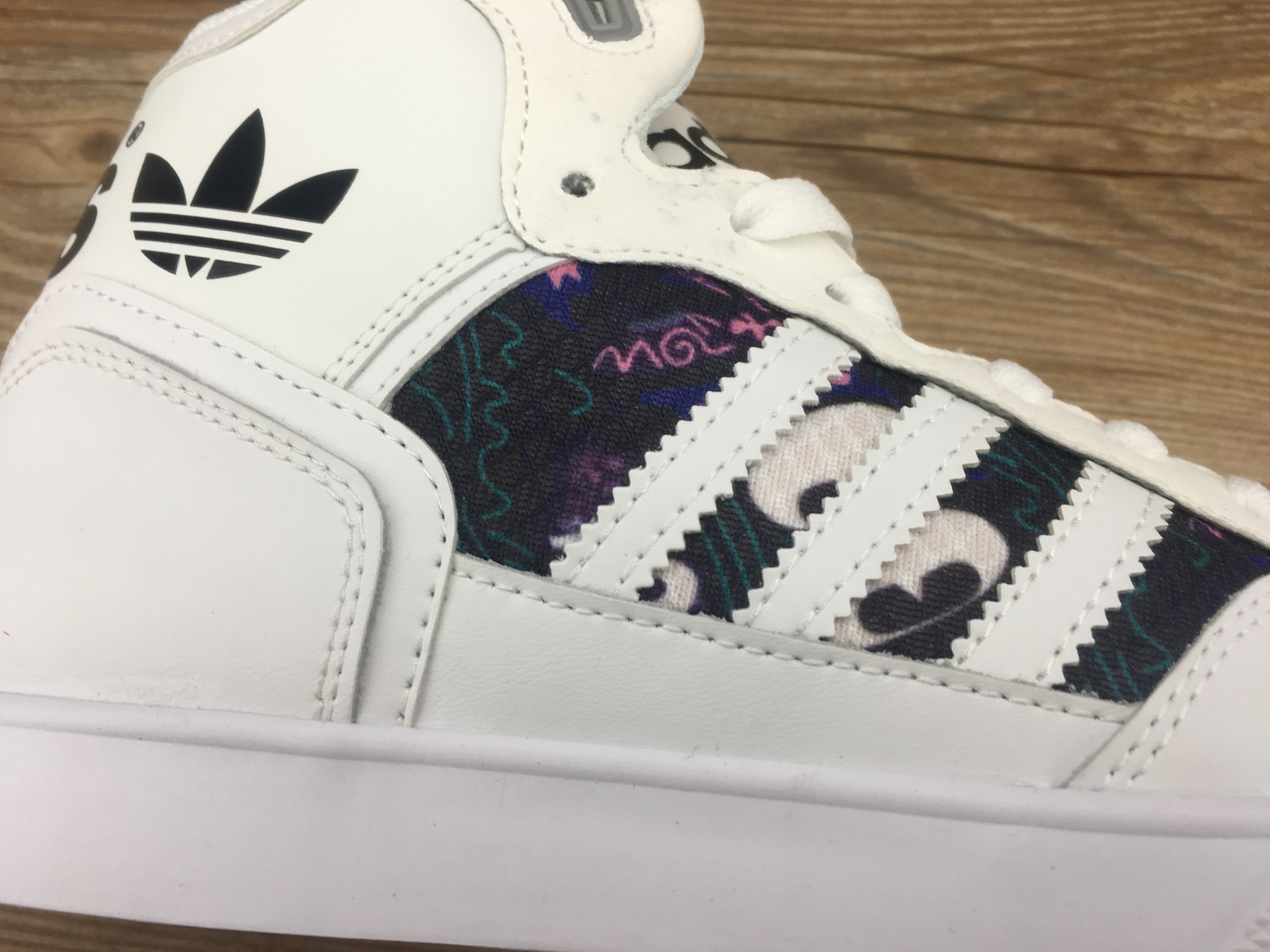 范冰冰高帮爆款阿迪达斯高帮商城品质真标官网同步 阿迪达斯范冰冰同款系列男女鞋高帮板鞋 货号EE3820 36-44带半码 | 现货可接  可代发