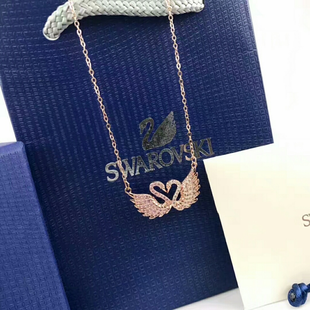 Dancing Swan 项链, 天鹅, 白色, 镀铑 | Swarovski