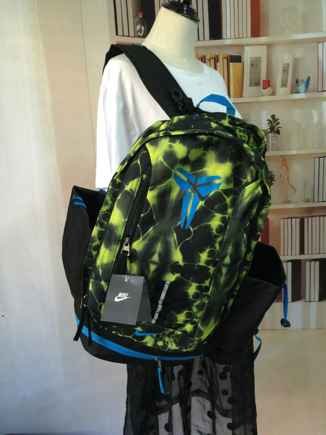 💰70 特价款 科比 时尚 男女背包 学生书包 休闲旅行包 尺寸约:53*30*20