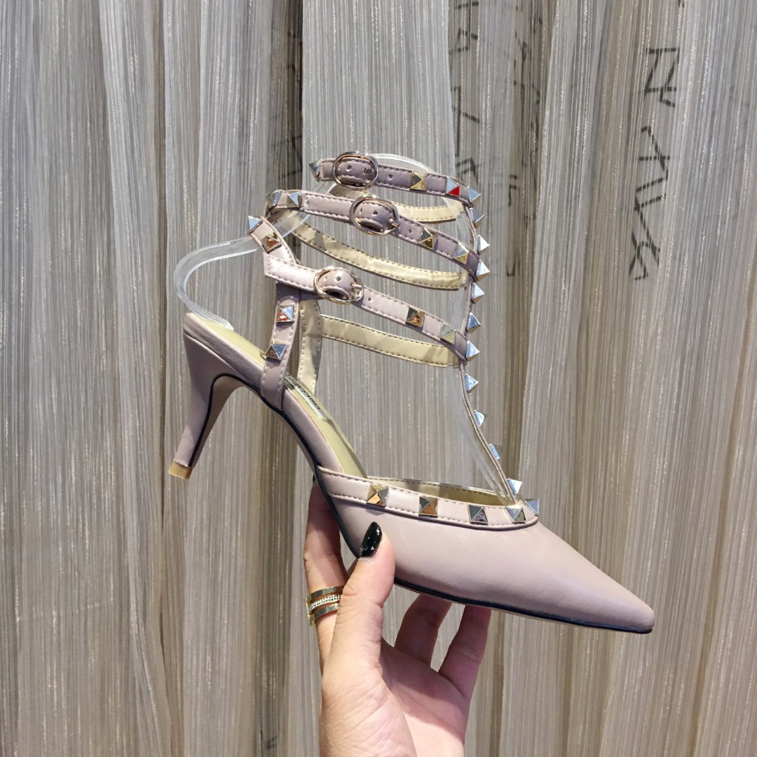 Valentino Garavani Rockstud Slingback in Nude Pink Leather, Size 34-42