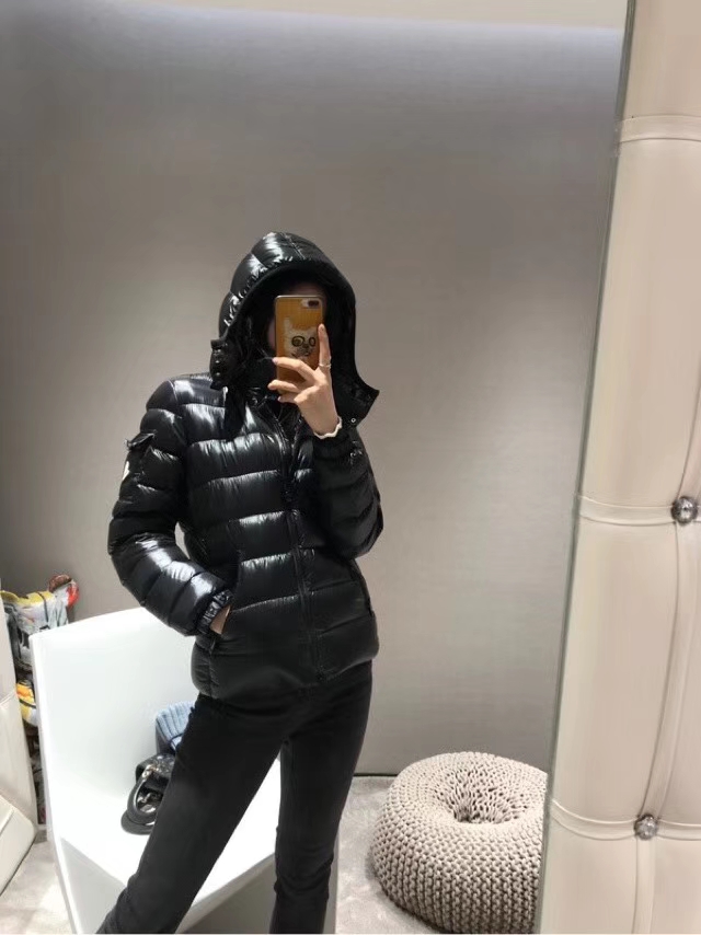 蒙口王菲同款 短款加厚羽绒服 - 修身デザインで冬に最適