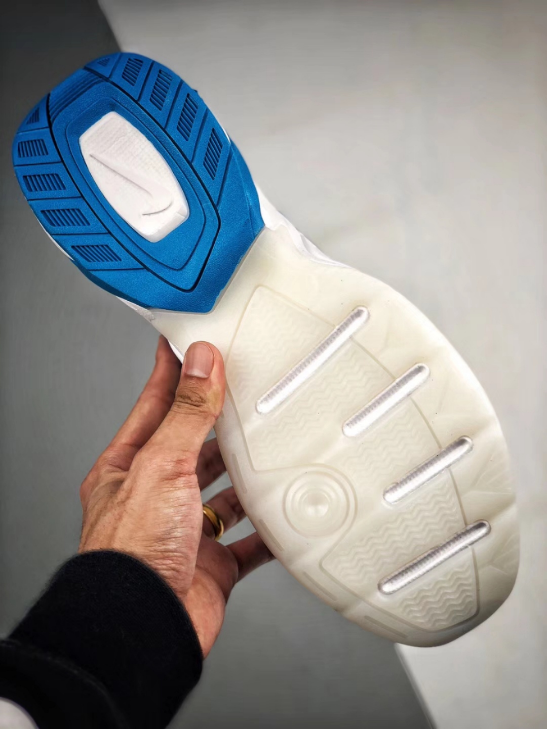 120  NIKE M2K Tekno x Off White 北卡蓝 定制联名今年 OFF-WHITE x Nike 的联名 货号：AO3308 100 SIZE:36 36.5 37.5 38 38.5 39 40 40.5 41 42 42.5 43 44 44.5 45