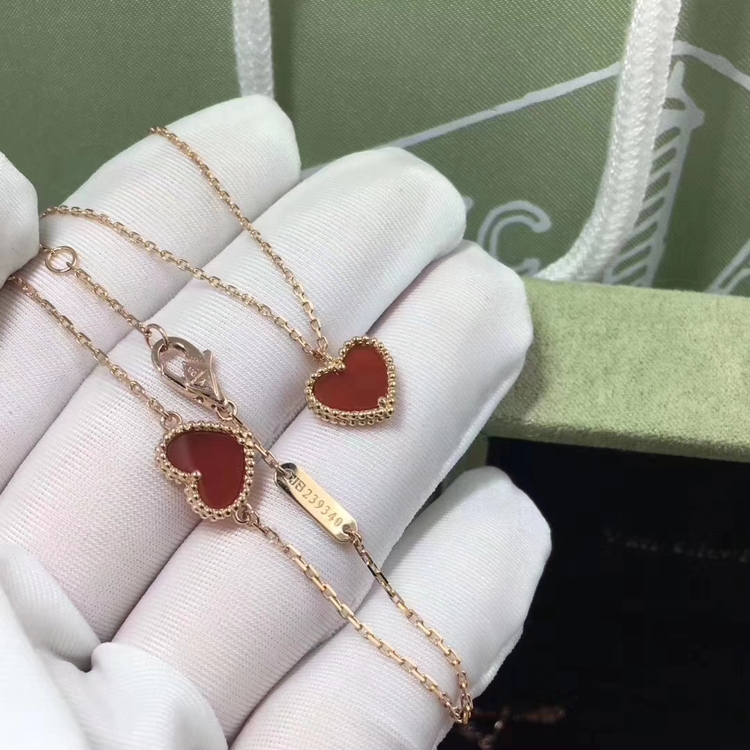NO:102683,New Year's Red Hot Selling VCA Van Cleef Arpels Little Red Heart Necklace, Bracelet High-version of sterling silver, Vac necklace Vca bracelet, van cleef, necklace, bracelet, pure silver19860909新年款新年红热卖款 VCA 梵克雅宝小红心 项链、手链 纯银材质高版本,Vac项链Vca手链,van cleef,necklace,bracelet,pure silver,Jewelry