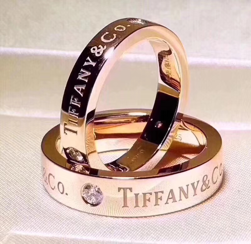 NO:584717,Tiffany Three Diamond Couple Ring Wide Version Narrow Version 5-11# Highest Version on the Market Available from Stock No. A4883150 Color Gold Platinum Rose Gold, Tiffany Ring, tiffany, ring, gold19860909蒂芙尼三钻情侣对戒戒指 宽版 窄版 5-11# 市场最高版本 现货供应 编号A4883150 颜色黄金 白金 玫瑰金,蒂芙尼戒指,tiffany,ring,gold,Jewelry