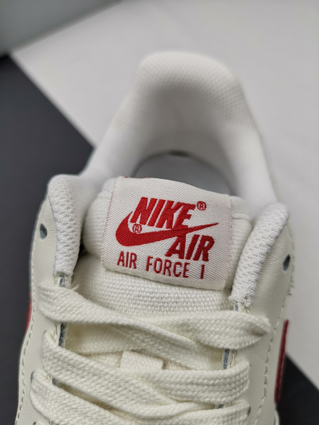 150 Nike Air Force 1 AF1 Mid 空军奶白红低帮 真标 头层皮 内置全掌气垫