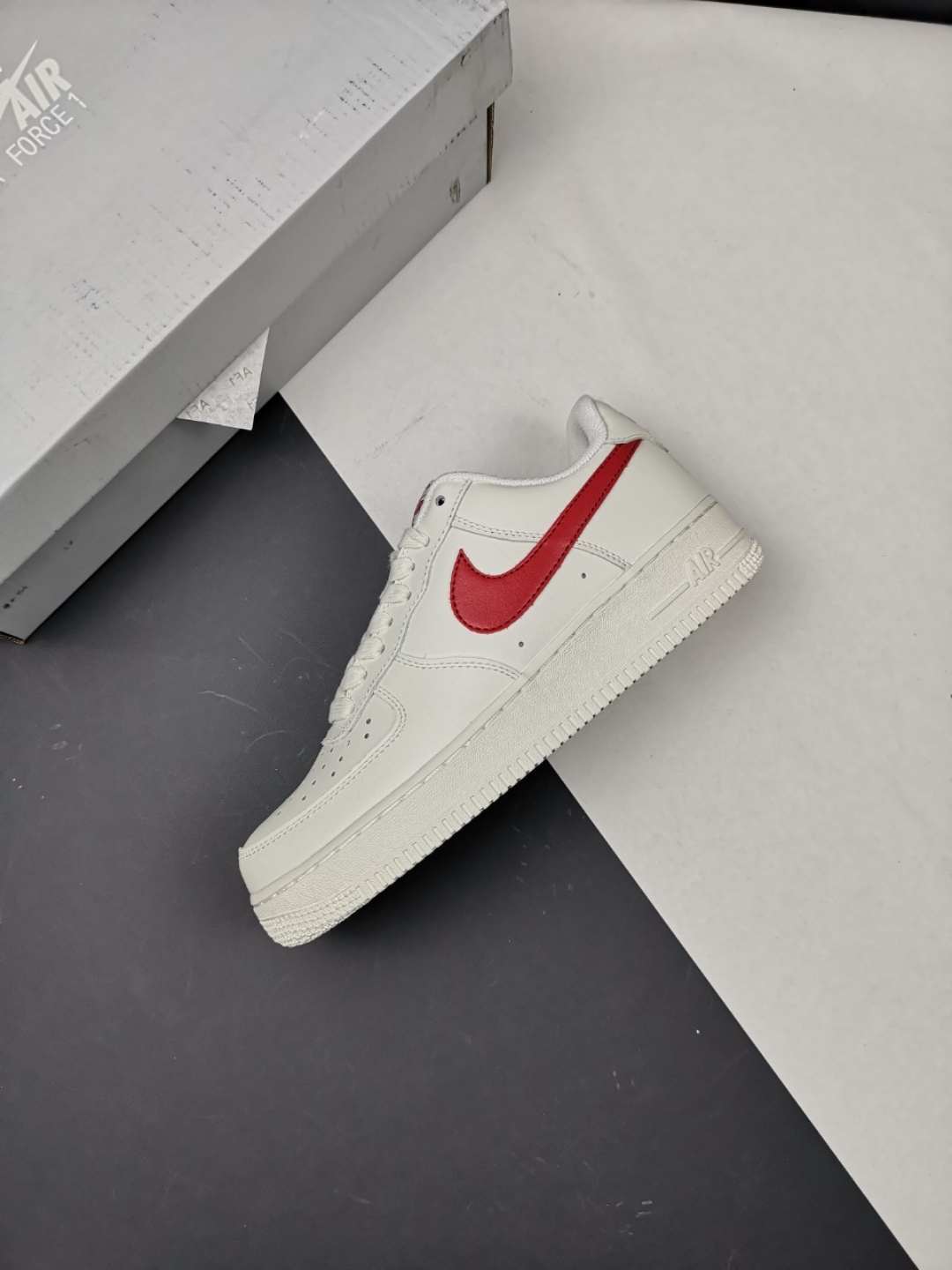 150 Nike Air Force 1 AF1 Mid 空军奶白红低帮 真标 头层皮 内置全掌气垫