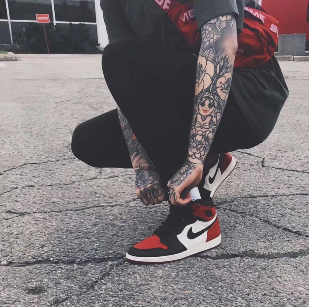 Air Jordan 1 OG Bred Toe, puntera roja y negra, materiales seleccionados