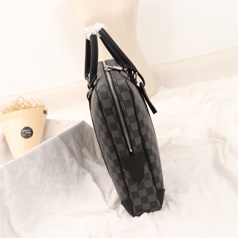 Louis Vuitton M41125 Damier Graphite 41 31 7 work everyday