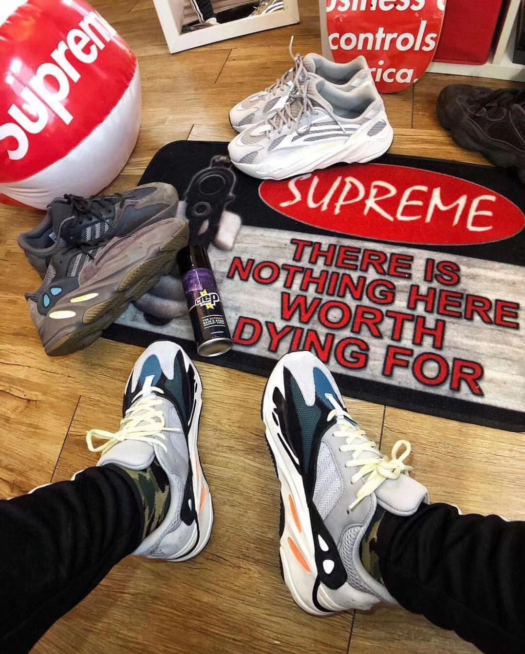 Adidas yeezy boost 700 "wave runner" gris primera generación B75571, ¡material seleccionado para lucir!