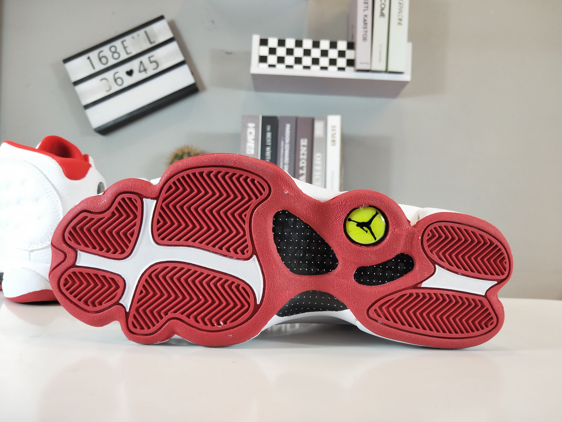 220支持放店<br />公司级, Nike Air jordan 13 AJ13 乔丹13代 真碳全息3D猫眼 实战篮球鞋 36-45  <br />编码: 168ELL