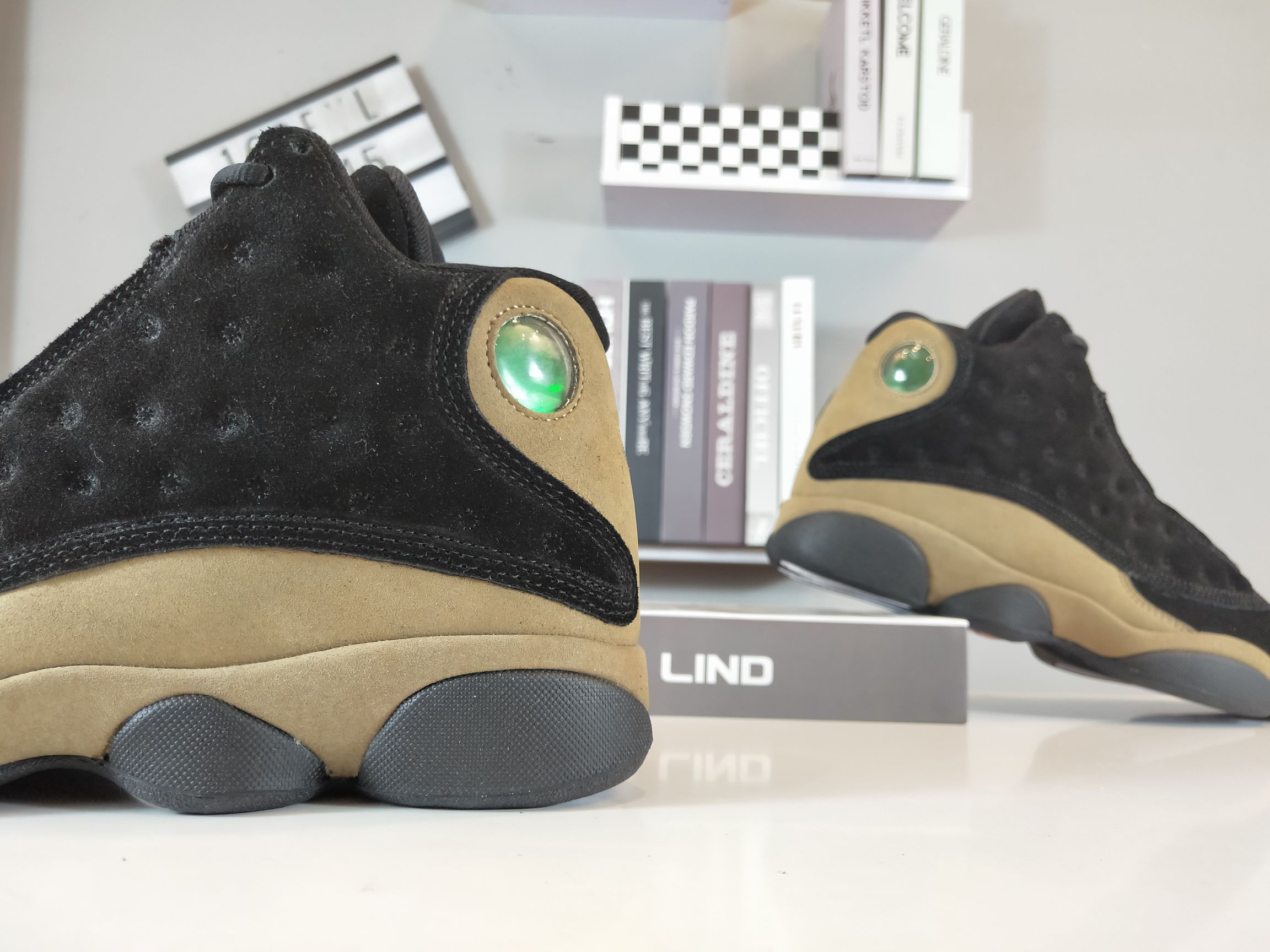 220。支持放店<br />公司级, Nike Air jordan 13 AJ13 乔丹13代 真碳全息3D猫眼 实战篮球鞋 36-45  <br />编码: 168ELL