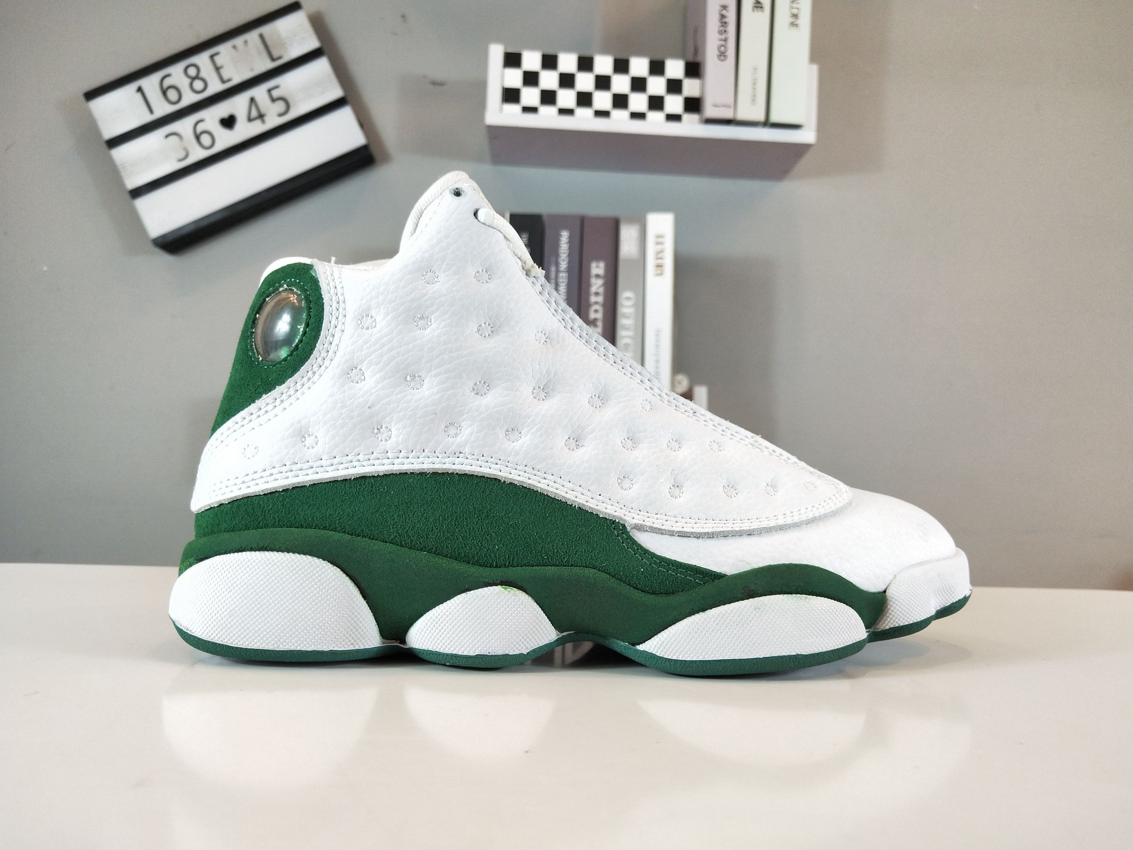 合集  220。支持放店<br />公司级, Nike Air jordan 13 AJ13 乔丹13代 真碳全息3D猫眼 实战篮球鞋 36-45  <br />编码: 168ELL