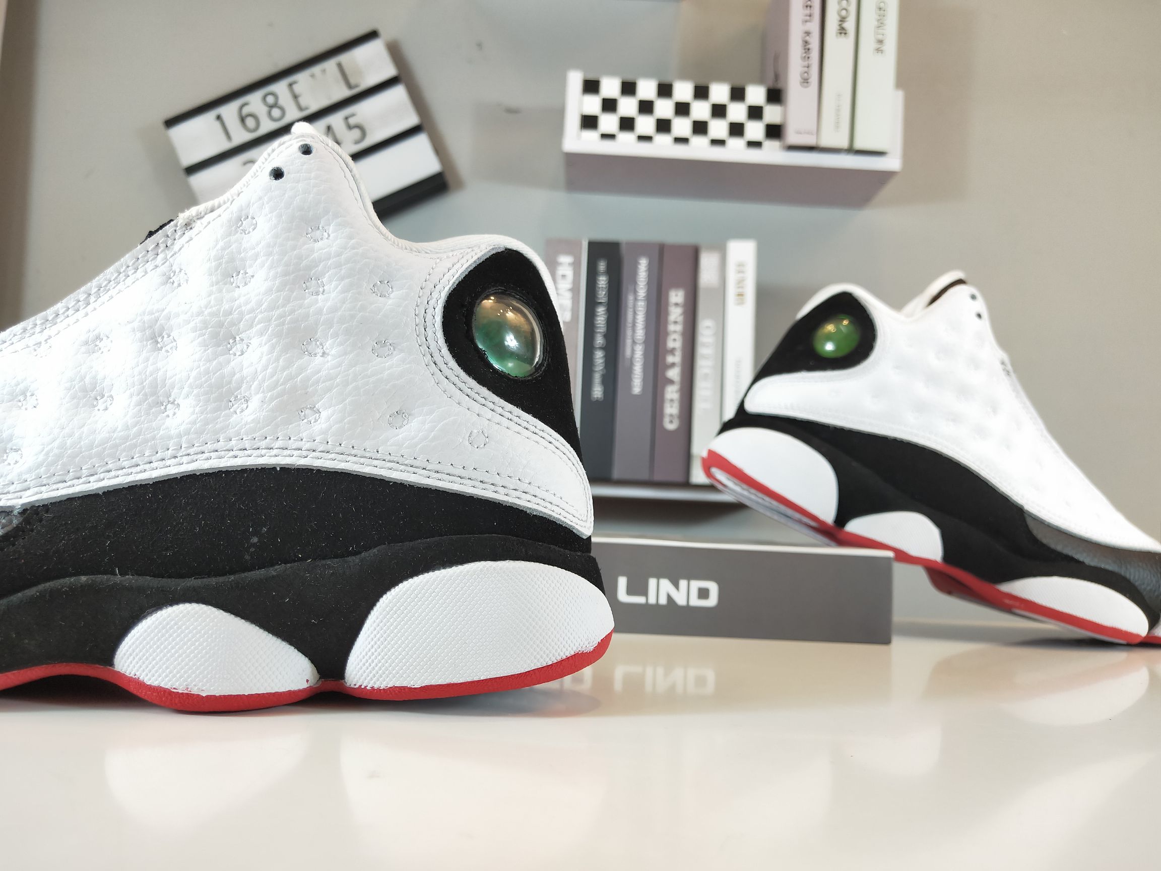 合集  220。支持放店<br />公司级, Nike Air jordan 13 AJ13 乔丹13代 真碳全息3D猫眼 实战篮球鞋 36-45  <br />编码: 168ELL