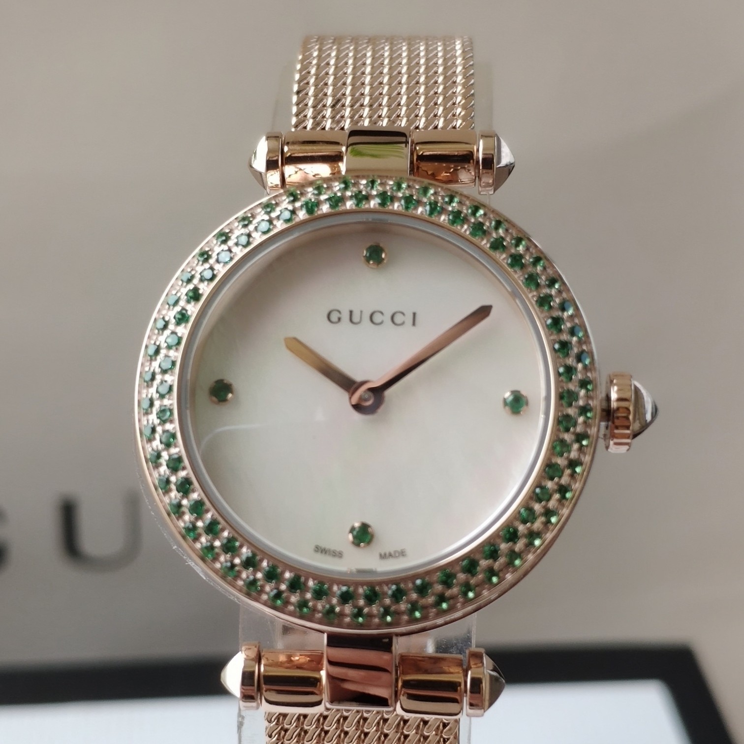 NO:388511,Batch: Original box: 30 GUCCI Gucci latest counter synchronous update mesh belt, quartz women's watch, original Swiss movement, sapphire glass, perfect quality, watch diameter 27mm, with original box, first-hand price!  Welcome to place an order!  ,gucci,gucci19860909批: 原盒:30 GUCCI 古驰 最新专柜同步更新网带,石英女表,原装瑞士机芯,蓝宝石玻璃,完美品质,表径27mm,配原装盒,一手价出！欢迎下单！,,gucci,gucci,Watch