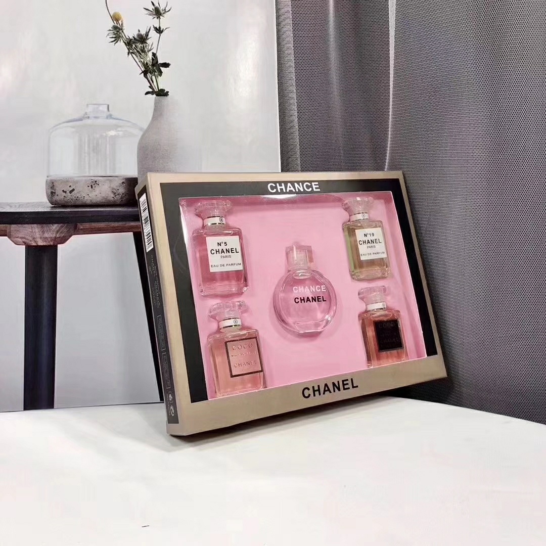 Chanel Mini Perfume Set - 5 Piece Variety, Perfect for Every Woman's Style