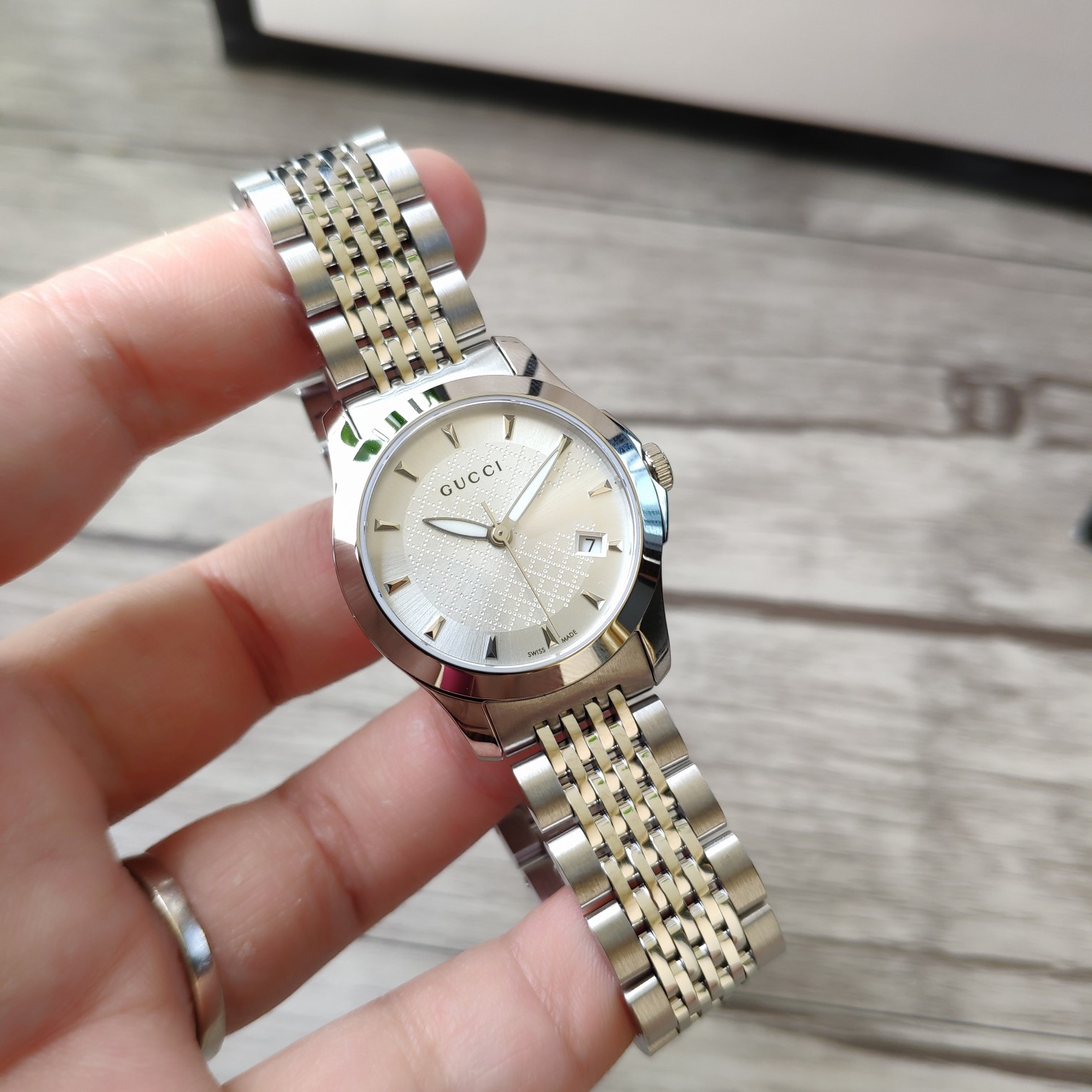 NO:156477,Batch: Original box: 30 Gucci nine-bead quartz women's watch, sapphire glass, original Swiss movement, 316L stainless steel, full packaging!  Welcome to place an order!  , gucci19860909批: 原盒:30 古驰九珠带石英女表,蓝宝石玻璃,原装瑞士机芯,316L精钢,全套包装！欢迎下单！,,gucci,Watch
