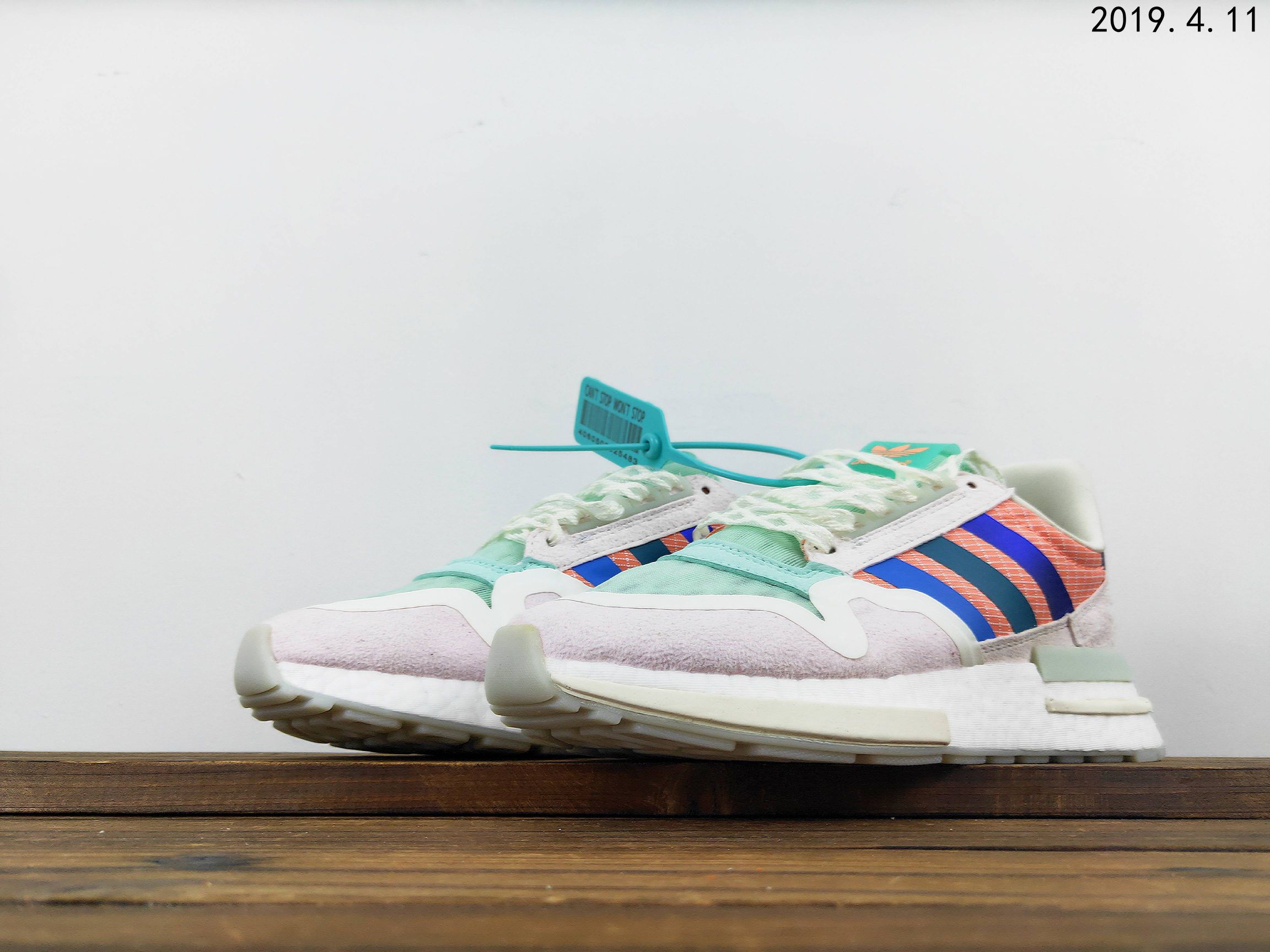 200市场顶级 adidas Originals ZX500 RM，爆米花百搭复古慢跑鞋“网纱粉渐变紫罗兰”DG4150