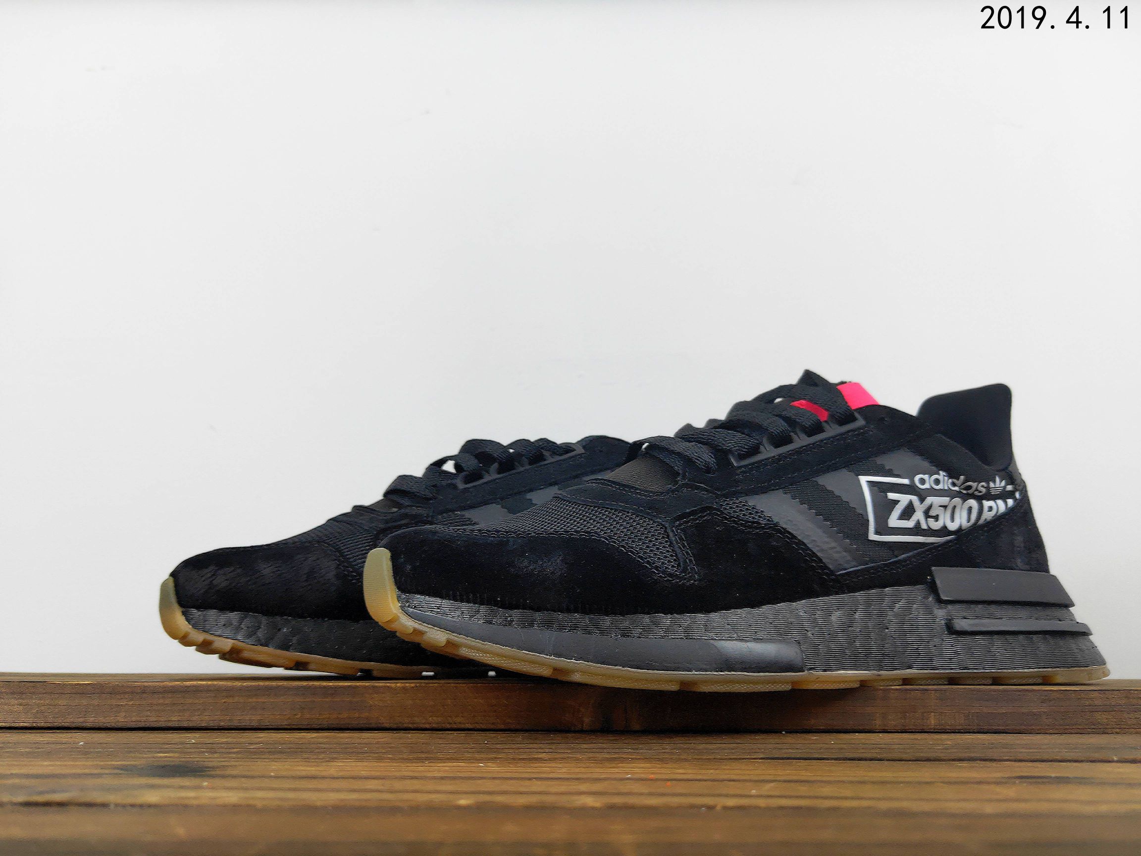 200市场顶级 adidas Originals ZX500 RM，爆米花百搭复古慢跑鞋“网纱粉渐变紫罗兰”DG4150