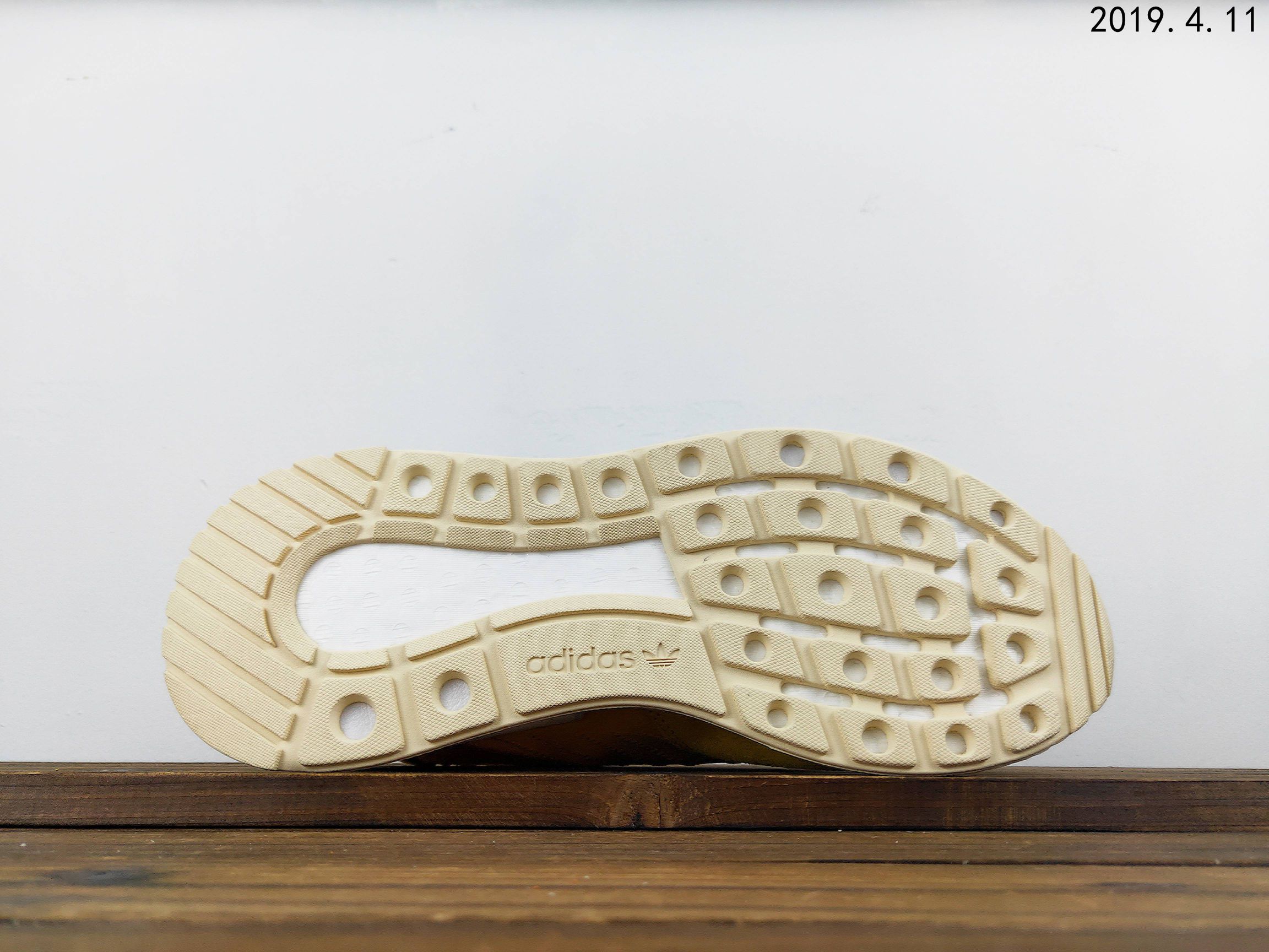 200市场顶级 adidas Originals ZX500 RM，爆米花百搭复古慢跑鞋“网纱粉渐变紫罗兰”DG4150