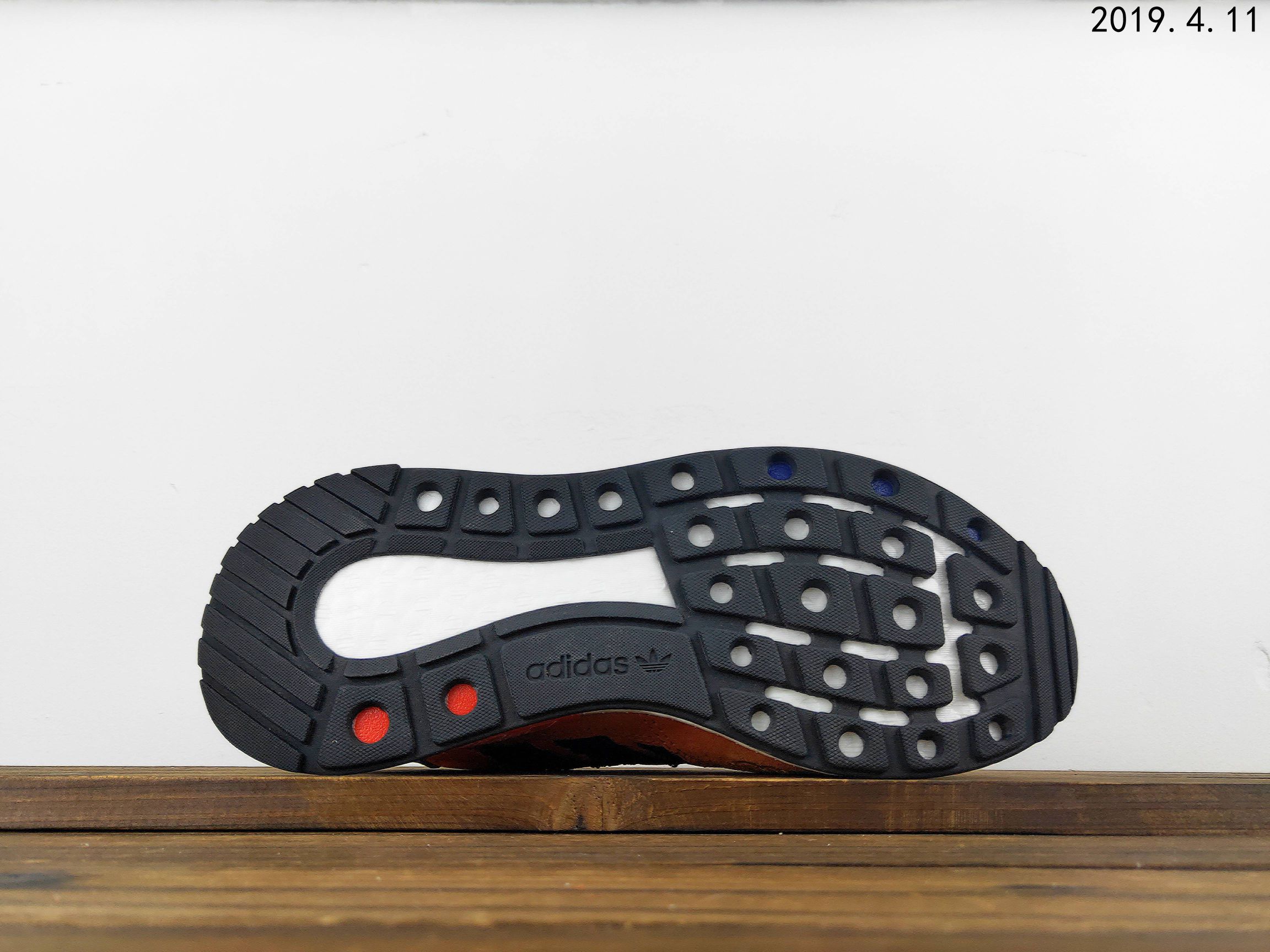 200市场顶级 adidas Originals ZX500 RM，爆米花百搭复古慢跑鞋“网纱粉渐变紫罗兰”DG4150