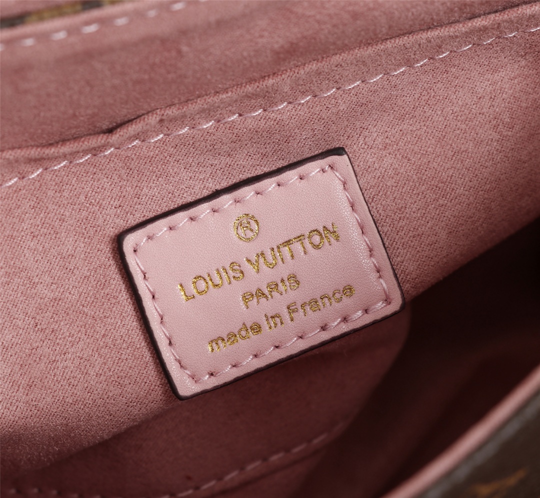Louis Vuitton M43577 Monogram everyday