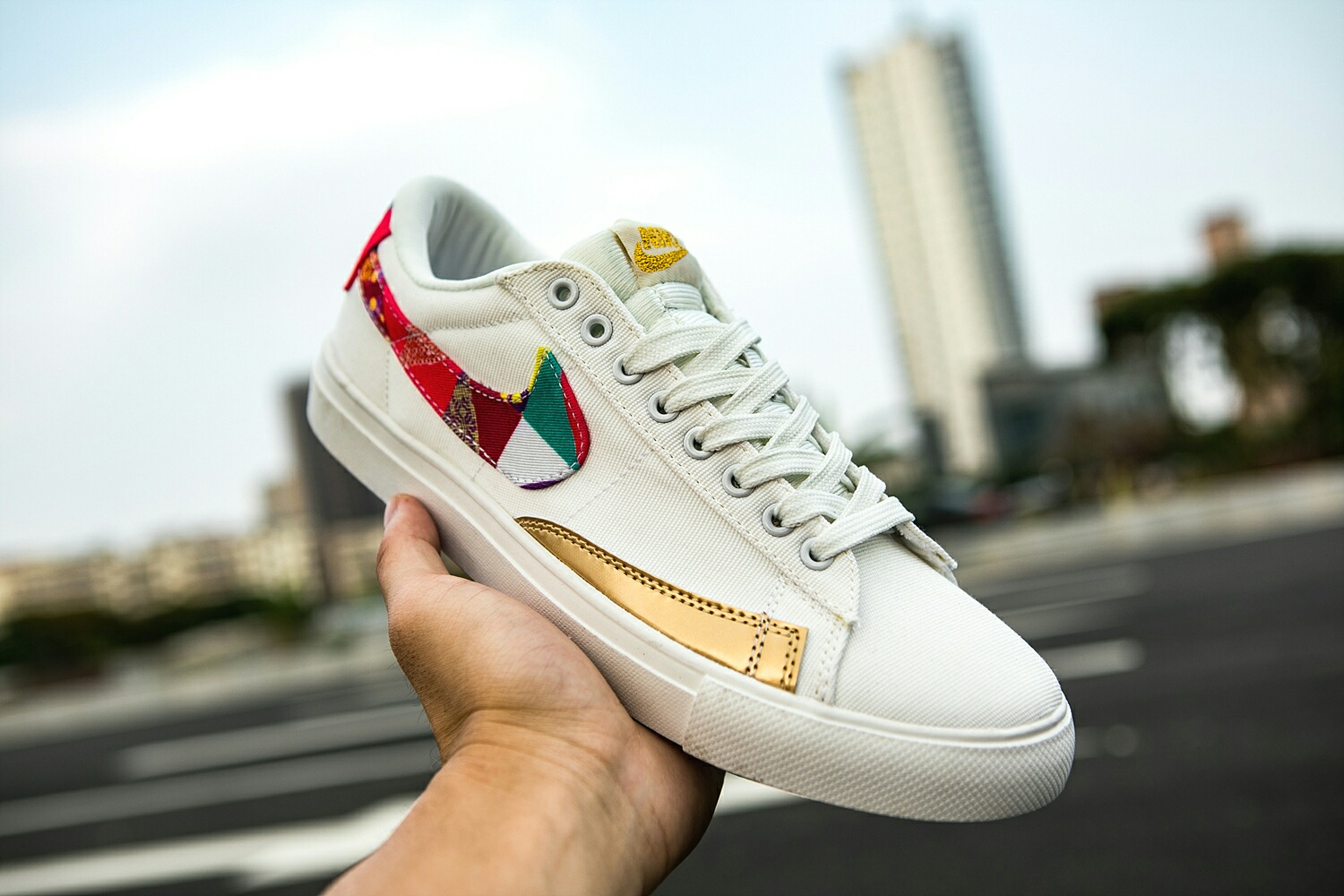 120<br />真标 Nike Blazer Low Le2019新款开拓者帆布己亥猪年彩绘 休闲帆布鞋  码数36 36.5 37.5 38 38.5 39 40 40.5 41 42 42.5 43 44