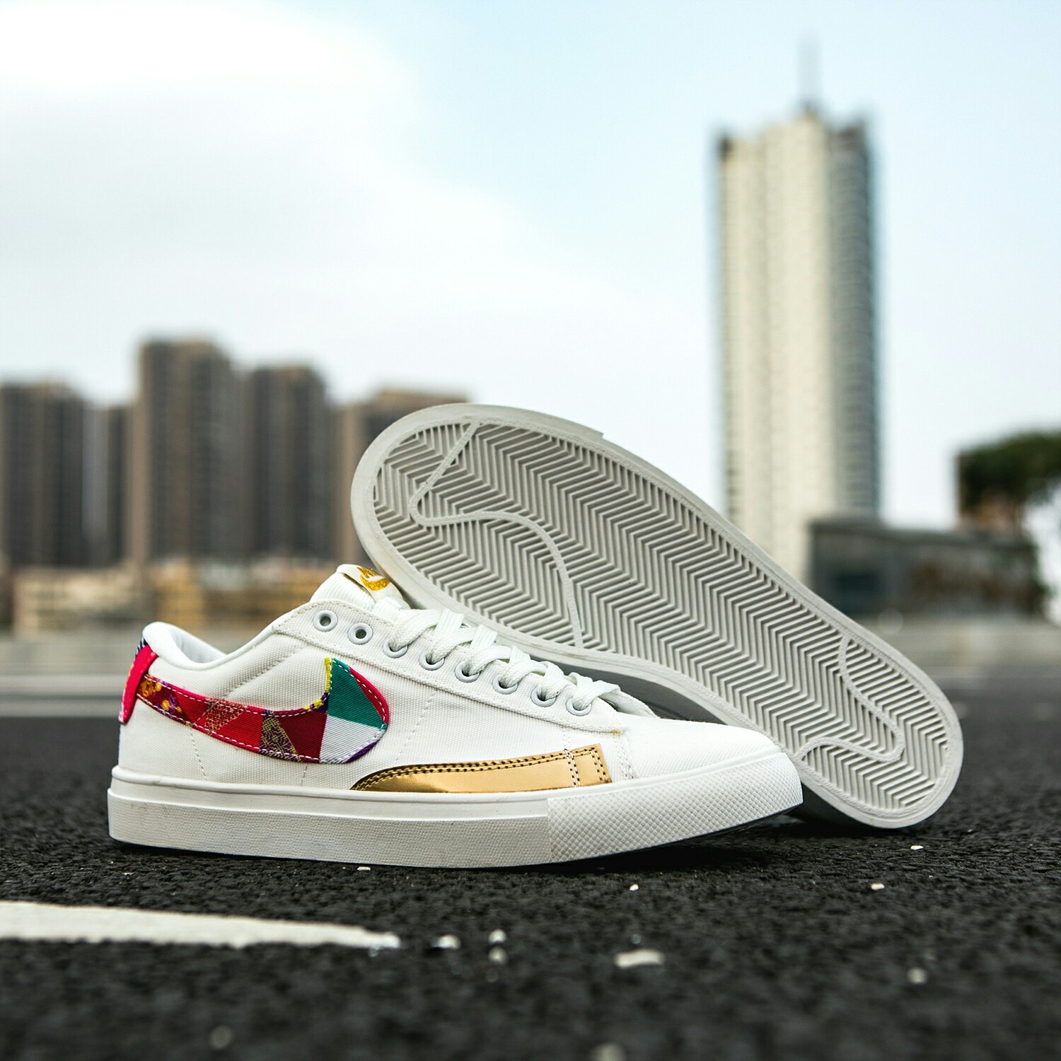120<br />真标 Nike Blazer Low Le2019新款开拓者帆布己亥猪年彩绘 休闲帆布鞋  码数36 36.5 37.5 38 38.5 39 40 40.5 41 42 42.5 43 44