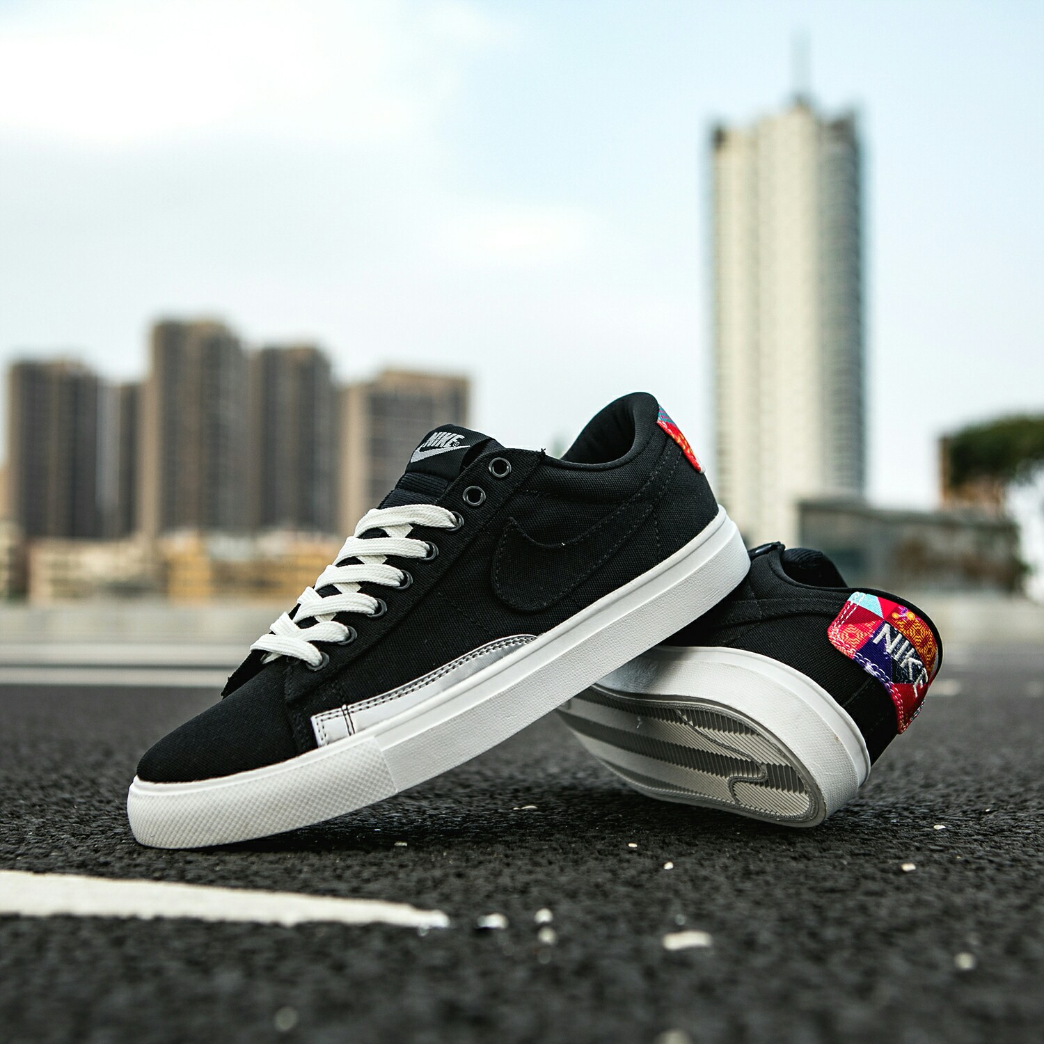 120<br />真标 Nike Blazer Low Le2019新款开拓者帆布己亥猪年彩绘 休闲帆布鞋  码数36 36.5 37.5 38 38.5 39 40 40.5 41 42 42.5 43 44