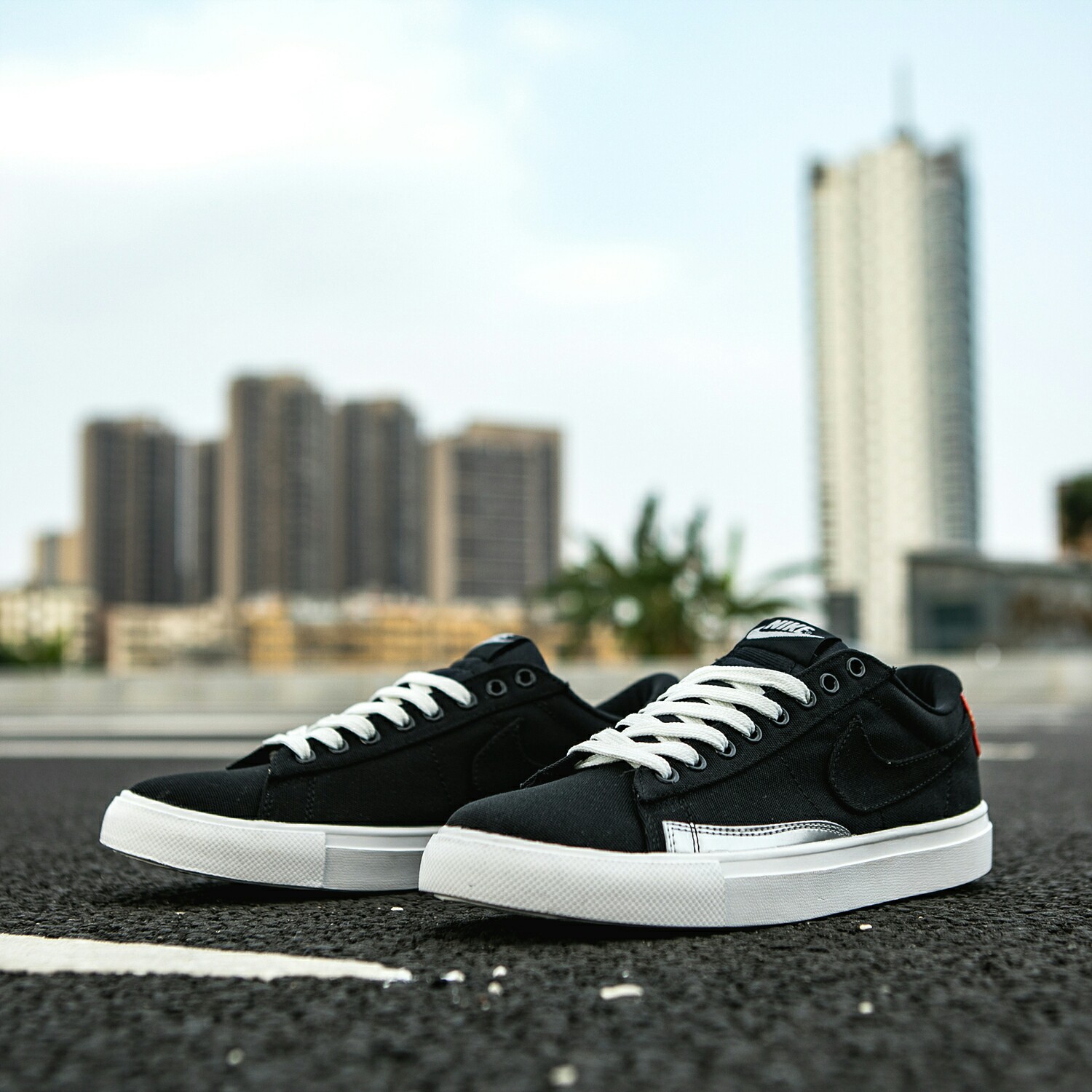 120<br />真标 Nike Blazer Low Le2019新款开拓者帆布己亥猪年彩绘 休闲帆布鞋  码数36 36.5 37.5 38 38.5 39 40 40.5 41 42 42.5 43 44