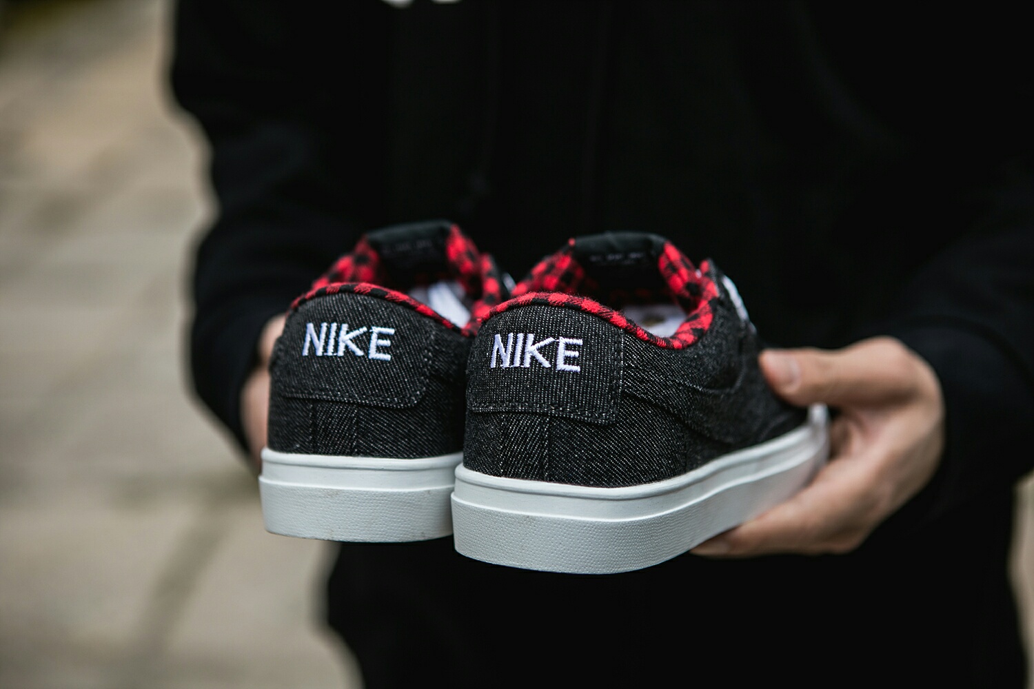 1，20<br />真标 Nike Blazer Low Le2019新款开拓者帆布己亥猪年彩绘 休闲帆布鞋  码数36 36.5 37.5 38 38.5 39 40 40.5 41 42 42.5 43 44