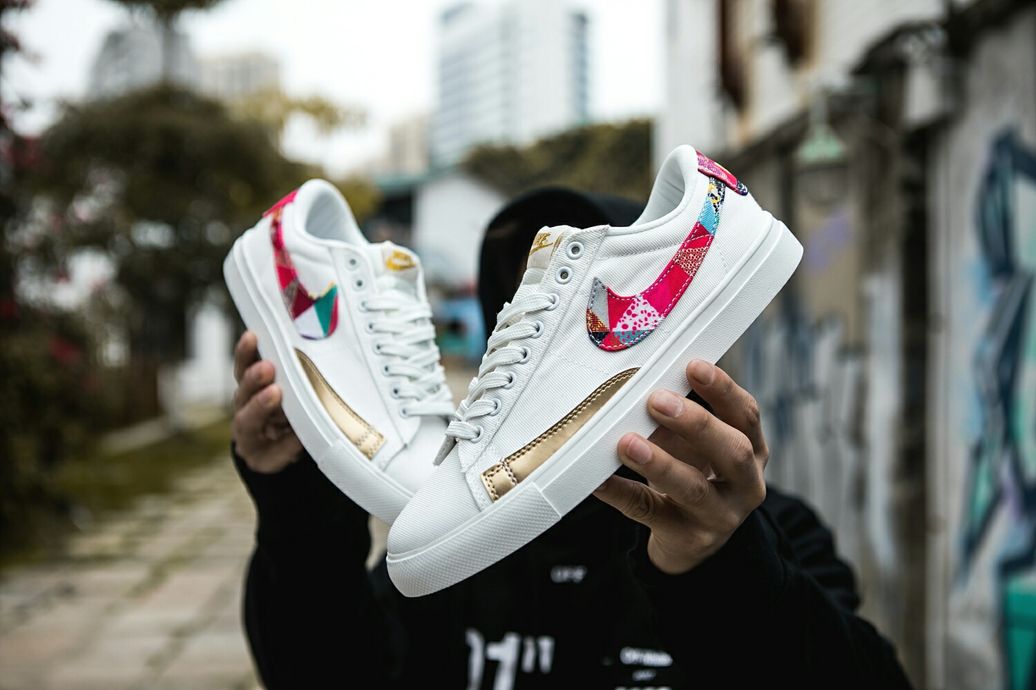 120<br />真标 Nike Blazer Low Le2019新款开拓者帆布己亥猪年彩绘 休闲帆布鞋  码数36 36.5 37.5 38 38.5 39 40 40.5 41 42 42.5 43 44