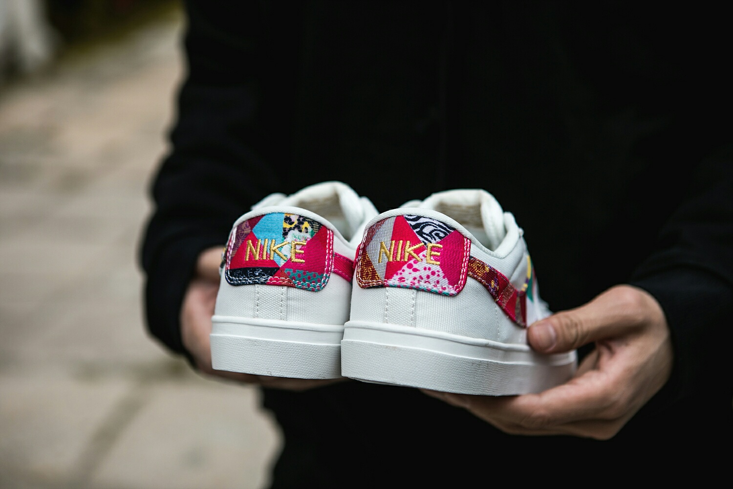 120<br />真标 Nike Blazer Low Le2019新款开拓者帆布己亥猪年彩绘 休闲帆布鞋  码数36 36.5 37.5 38 38.5 39 40 40.5 41 42 42.5 43 44