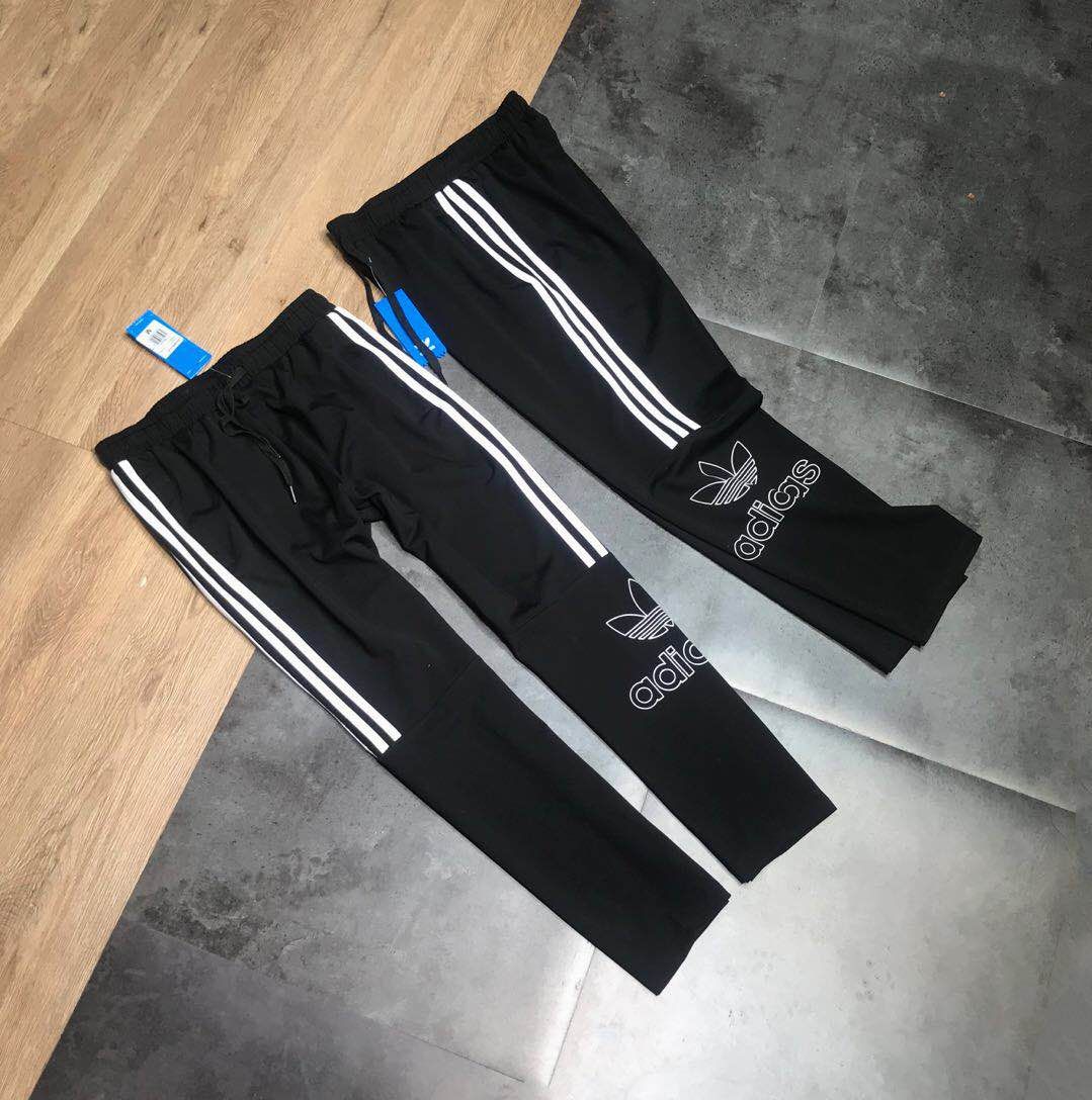 90 专柜款Adidas/阿迪达斯三叶草春季情侣款九分运动裤！！ adidas三叶草情侣款九分裤，上身效果超级好！